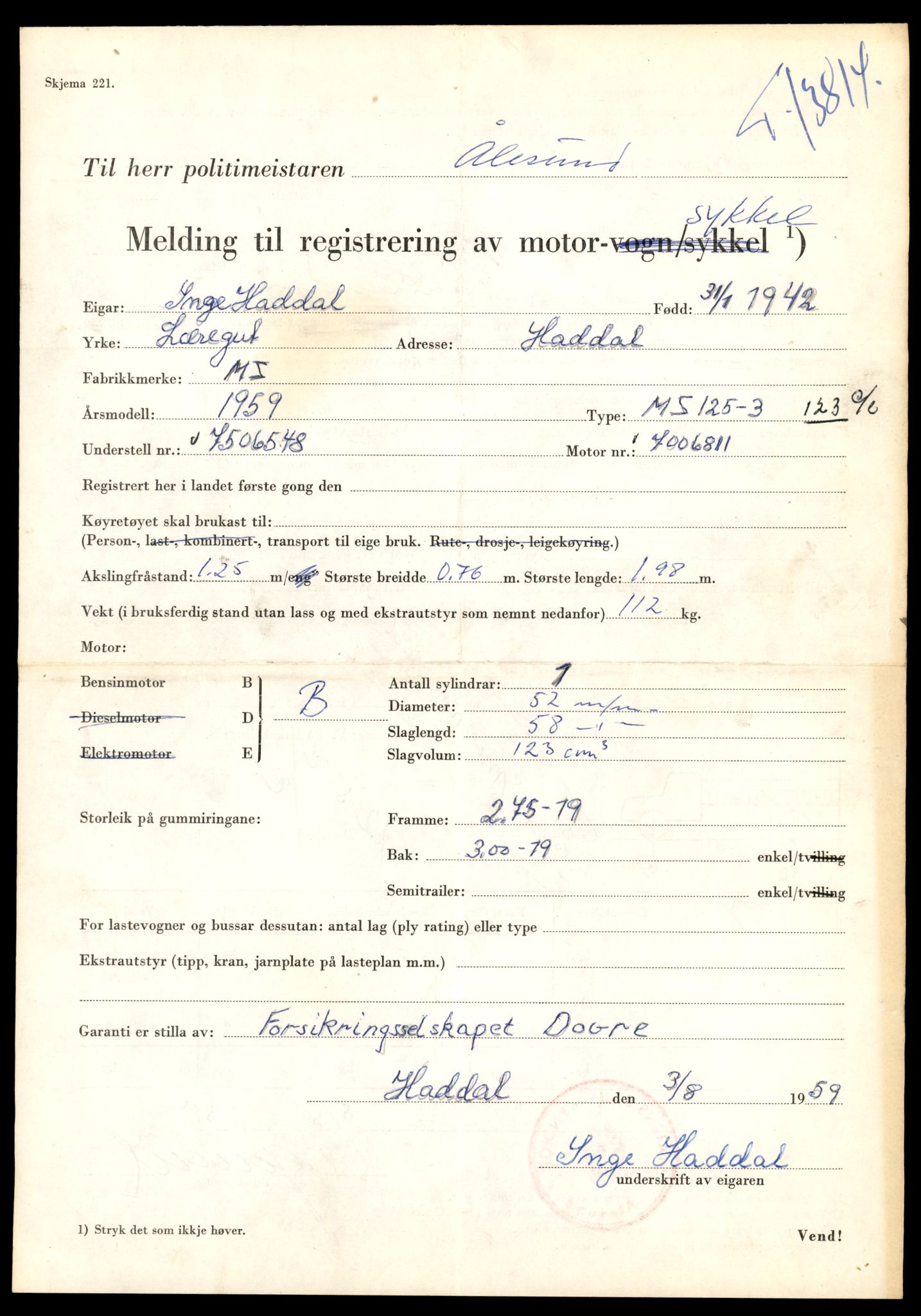 Møre og Romsdal vegkontor - Ålesund trafikkstasjon, AV/SAT-A-4099/F/Fe/L0041: Registreringskort for kjøretøy T 13710 - T 13905, 1927-1998, p. 1833