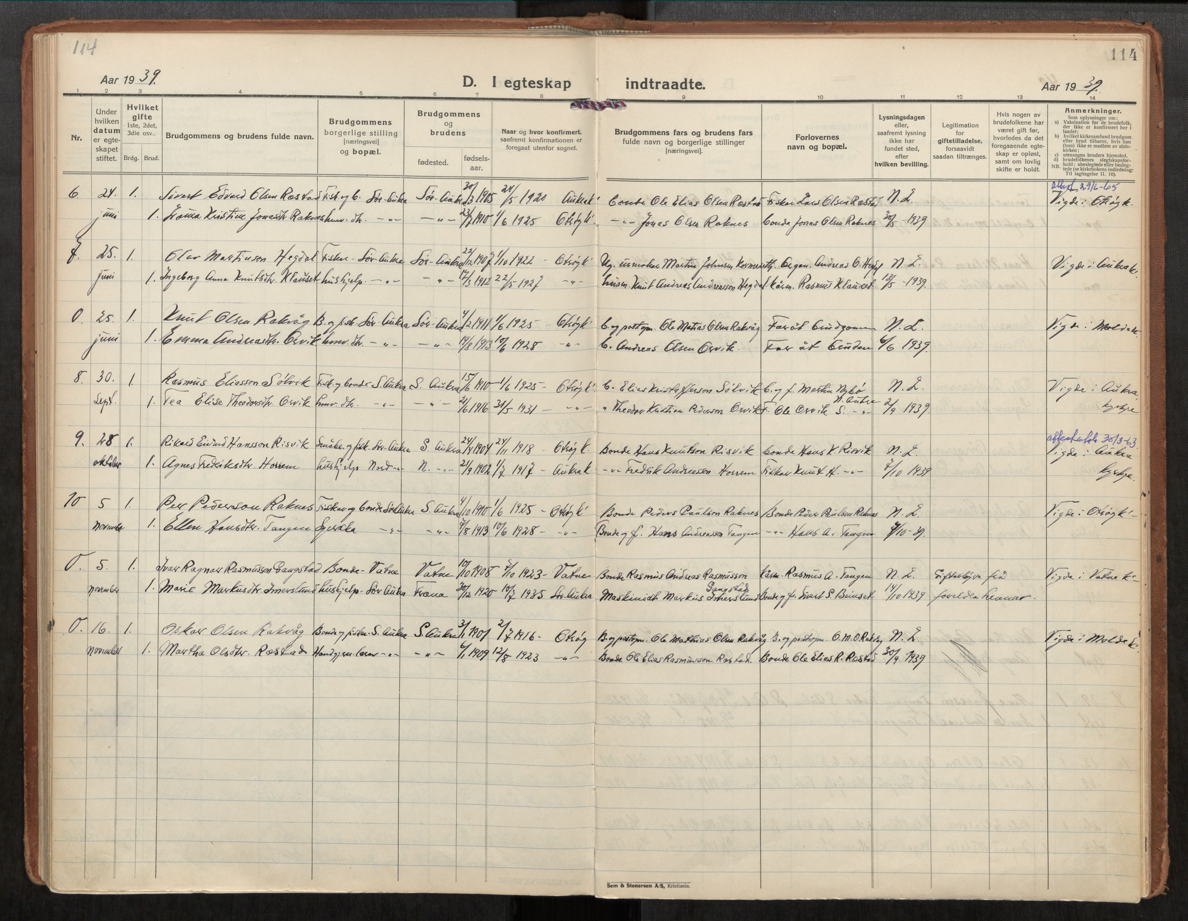 Ministerialprotokoller, klokkerbøker og fødselsregistre - Møre og Romsdal, AV/SAT-A-1454/563/L0741: Parish register (official) no. 563A03, 1924-1945, p. 114