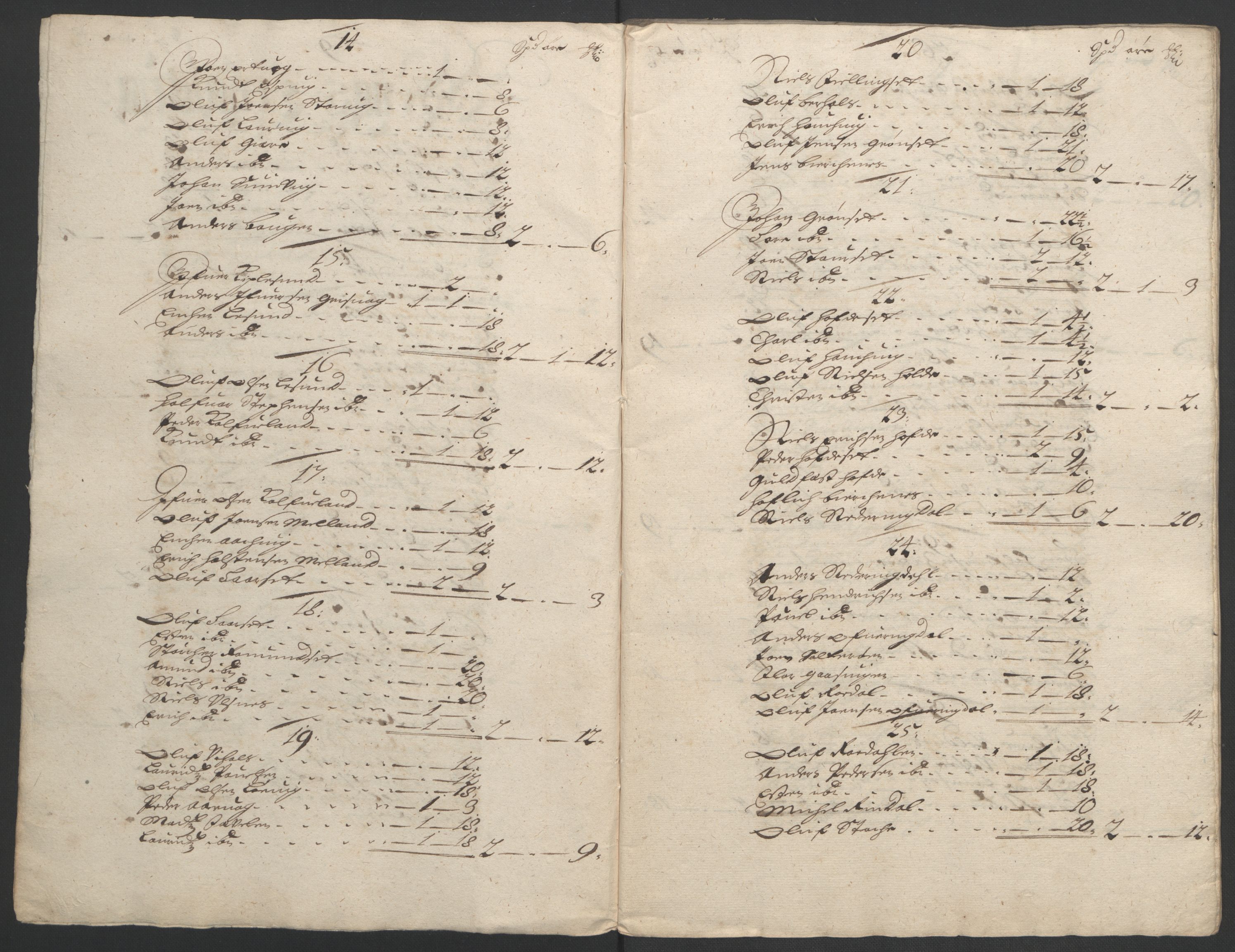 Rentekammeret inntil 1814, Reviderte regnskaper, Fogderegnskap, AV/RA-EA-4092/R56/L3735: Fogderegnskap Nordmøre, 1692-1693, p. 108