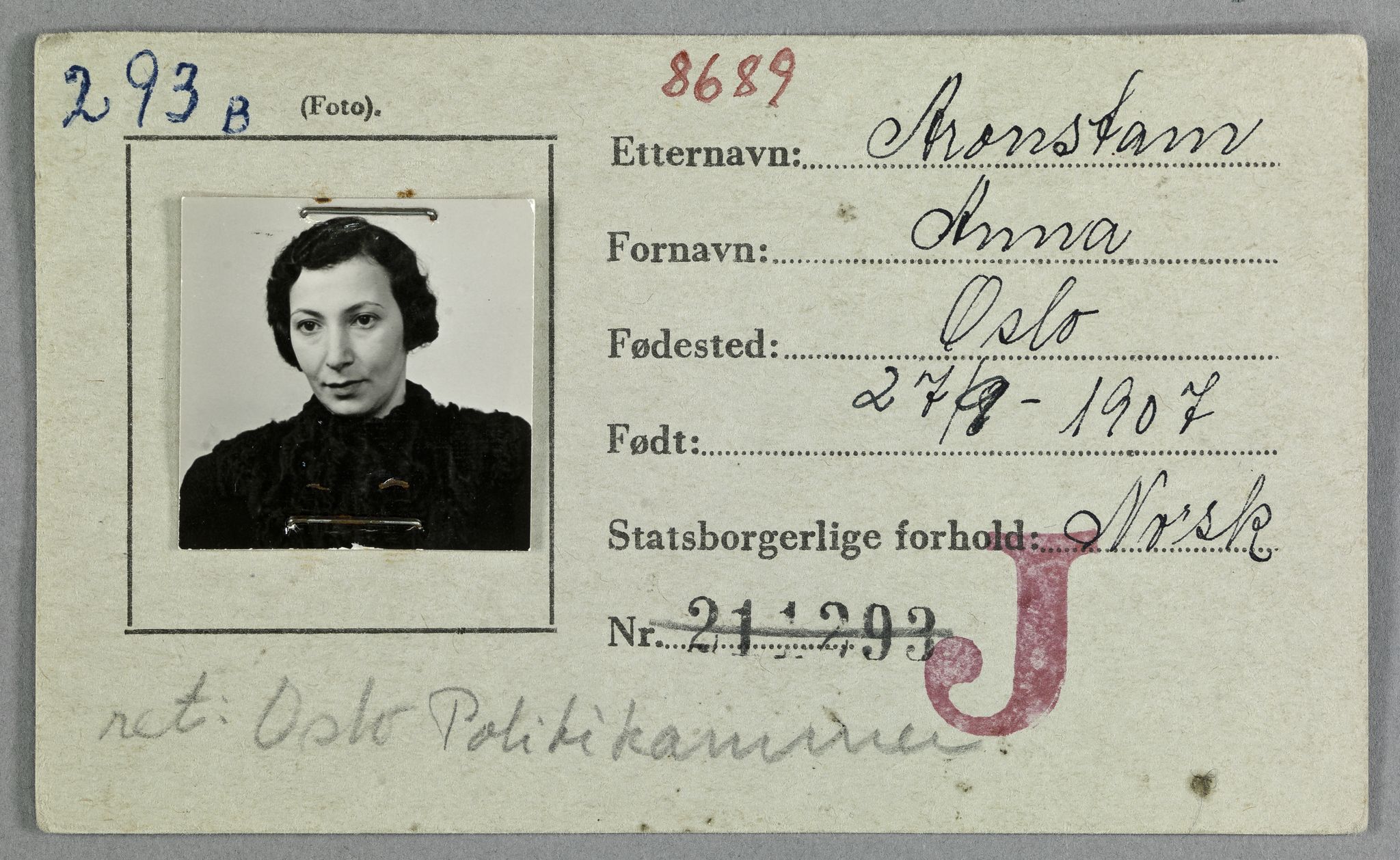 Sosialdepartementet, Våre Falne, AV/RA-S-1708/E/Ee/L0021A: Fotografier av jøder på legitimasjonskort (1941-42), 1941-1942, p. 1