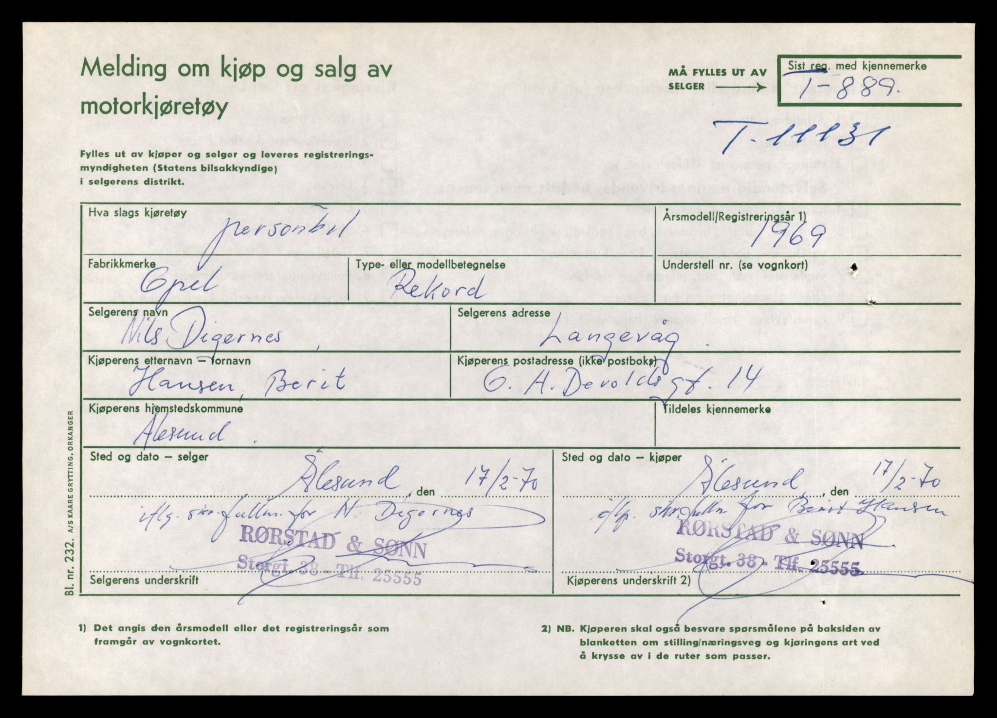 Møre og Romsdal vegkontor - Ålesund trafikkstasjon, AV/SAT-A-4099/F/Fe/L0026: Registreringskort for kjøretøy T 11046 - T 11160, 1927-1998, p. 2541