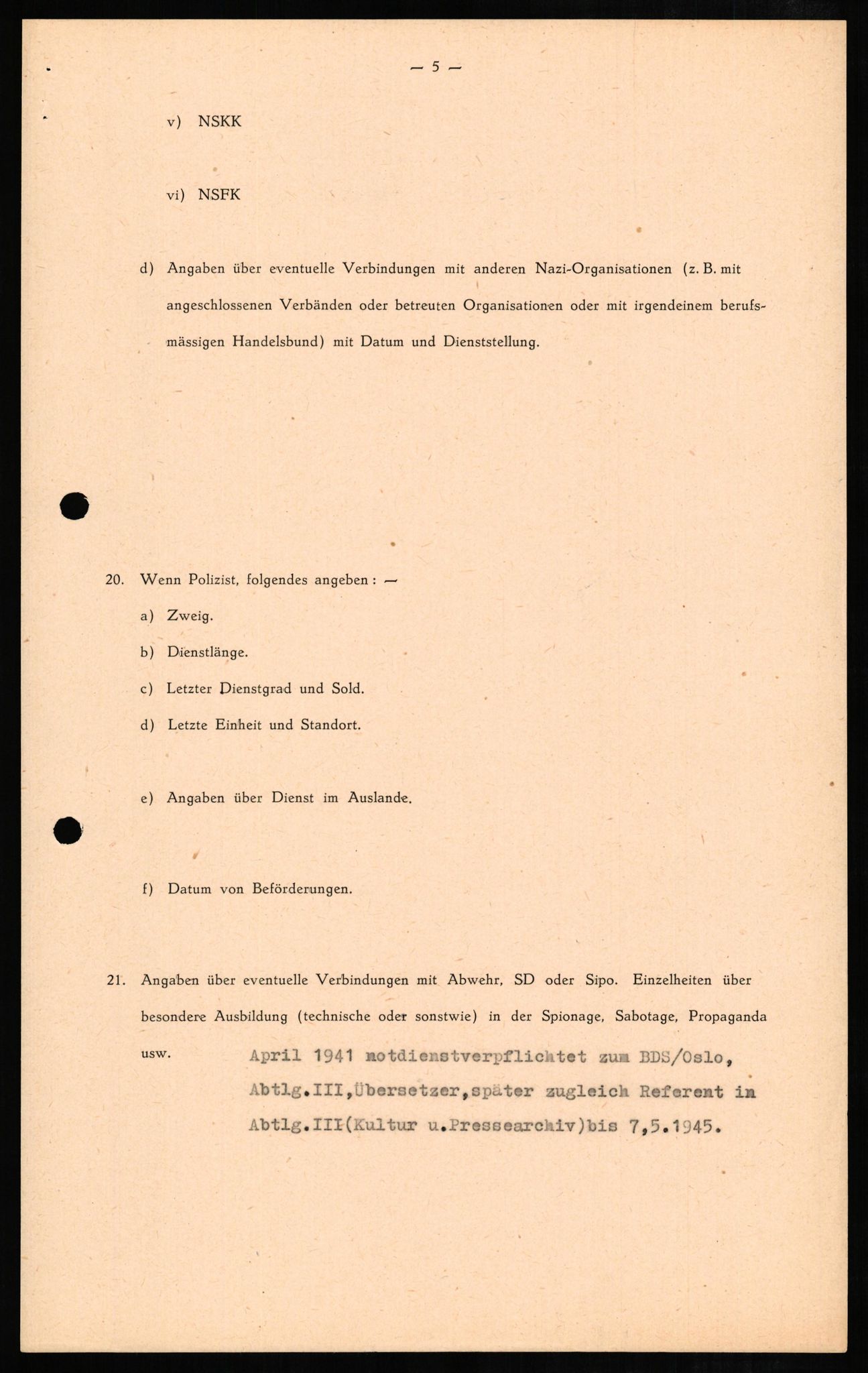 Forsvaret, Forsvarets overkommando II, RA/RAFA-3915/D/Db/L0007: CI Questionaires. Tyske okkupasjonsstyrker i Norge. Tyskere., 1945-1946, p. 411