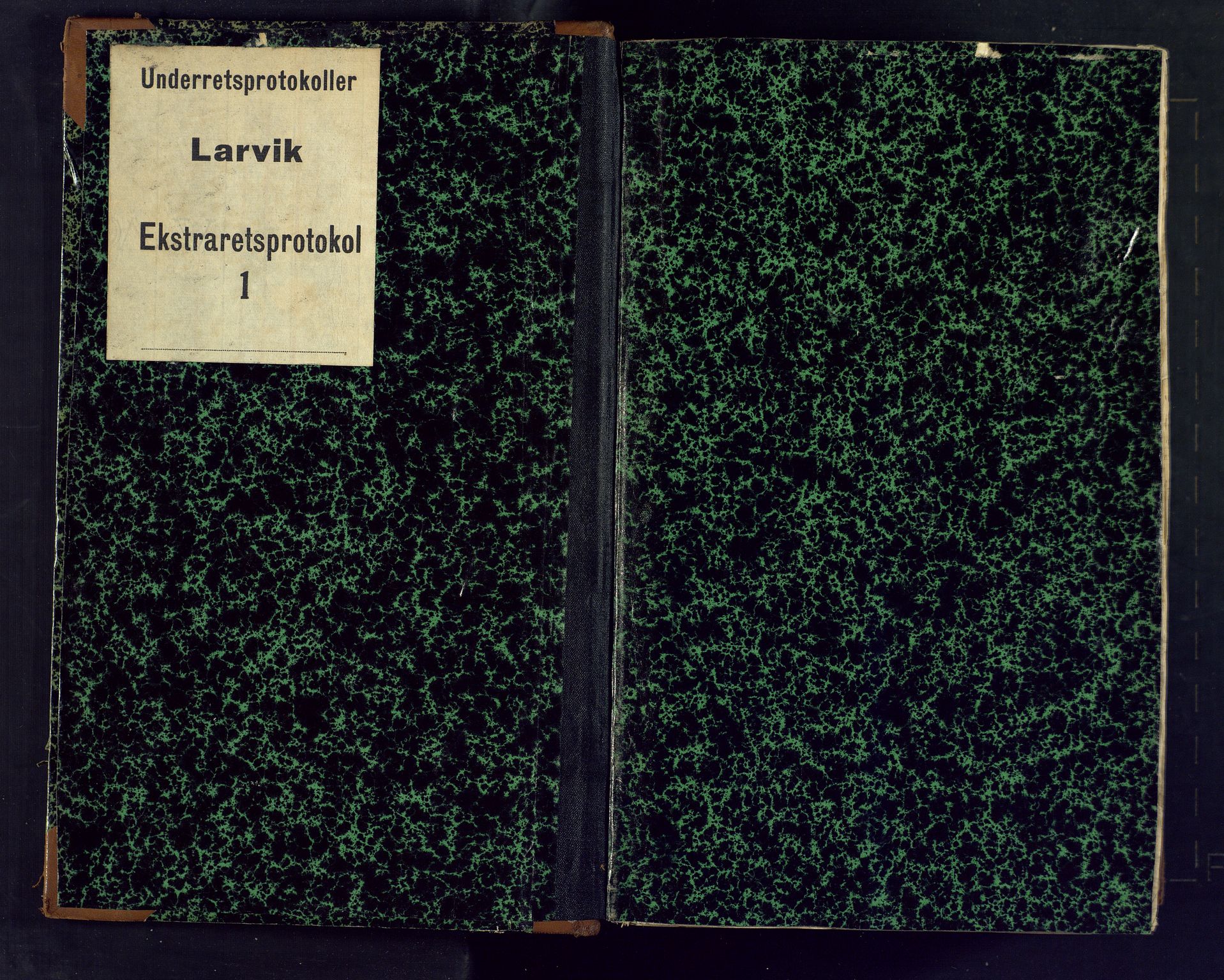 Larvik sorenskriveri, SAKO/A-83/F/Fc/L0001: Ekstrarettsprotokoll, 1817-1822