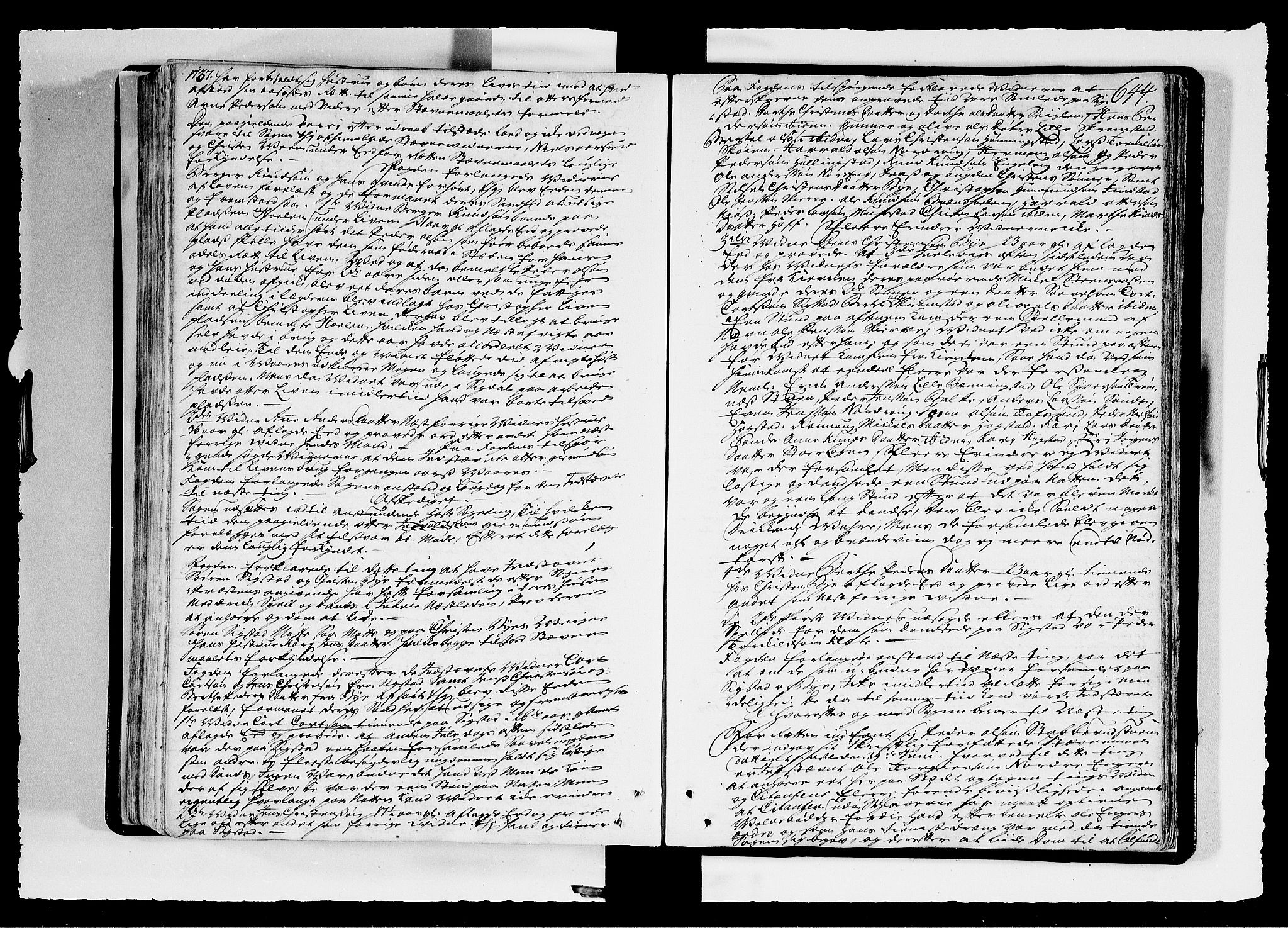 Hedemarken sorenskriveri, SAH/TING-034/G/Gb/L0045B: Tingbok, 1743-1744, p. 643b-644a