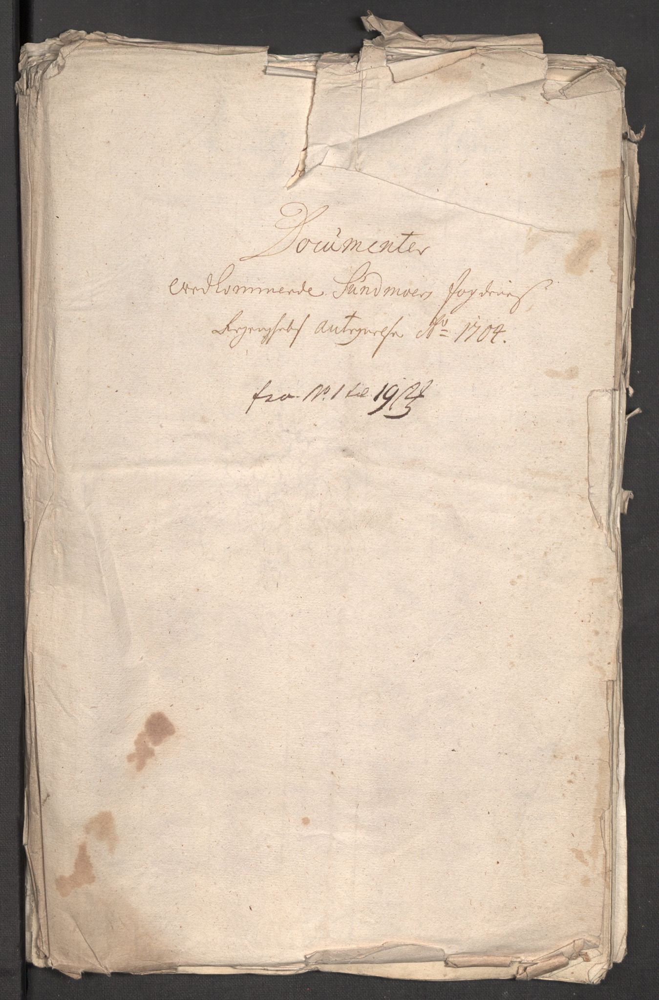 Rentekammeret inntil 1814, Reviderte regnskaper, Fogderegnskap, AV/RA-EA-4092/R54/L3560: Fogderegnskap Sunnmøre, 1704-1705, p. 188