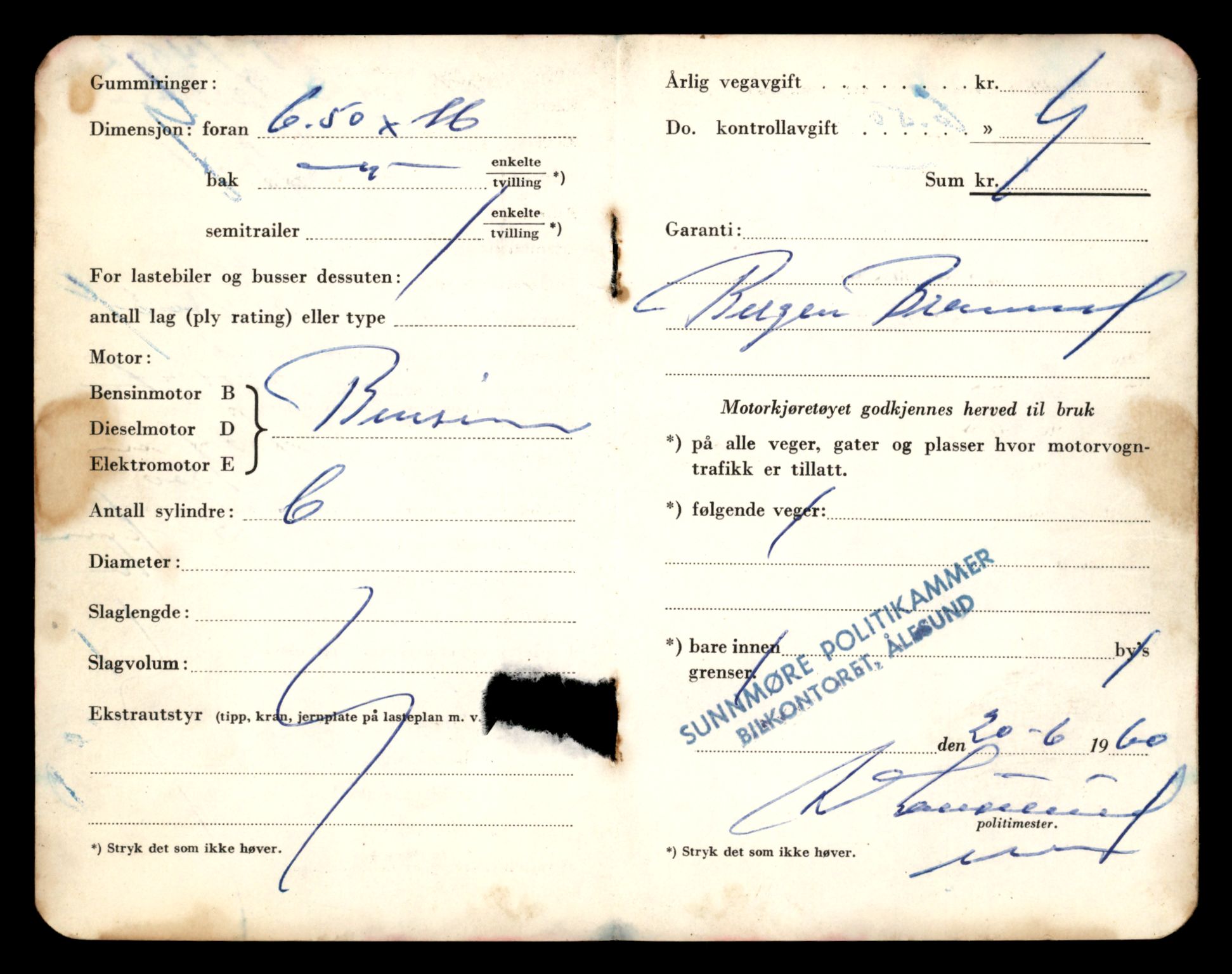 Møre og Romsdal vegkontor - Ålesund trafikkstasjon, AV/SAT-A-4099/F/Fe/L0046: Registreringskort for kjøretøy T 14445 - T 14579, 1927-1998