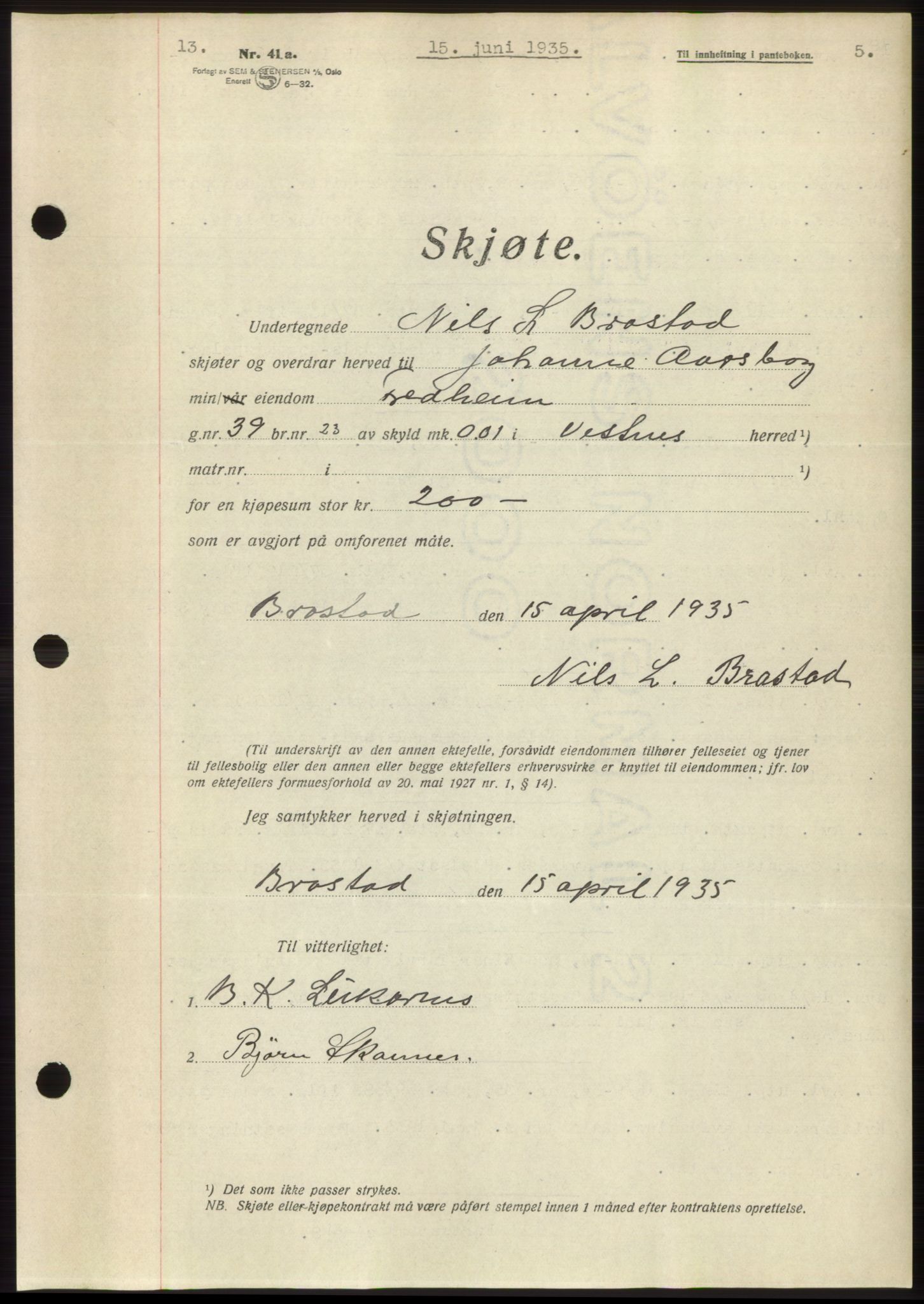 Romsdal sorenskriveri, AV/SAT-A-4149/1/2/2C/L0067: Mortgage book no. 61, 1935-1935, Deed date: 15.06.1935