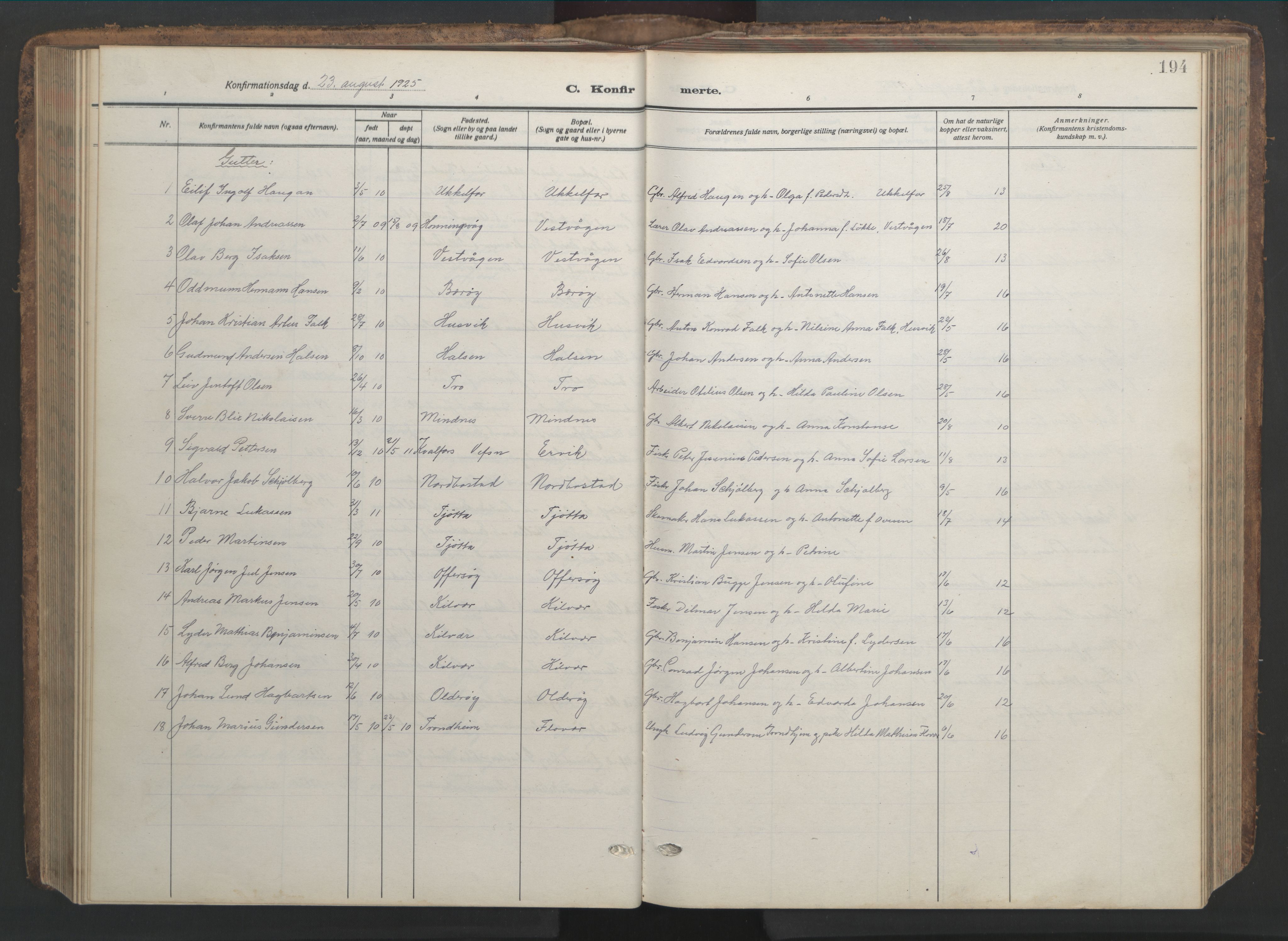 Ministerialprotokoller, klokkerbøker og fødselsregistre - Nordland, AV/SAT-A-1459/817/L0269: Parish register (copy) no. 817C04, 1921-1949, p. 194