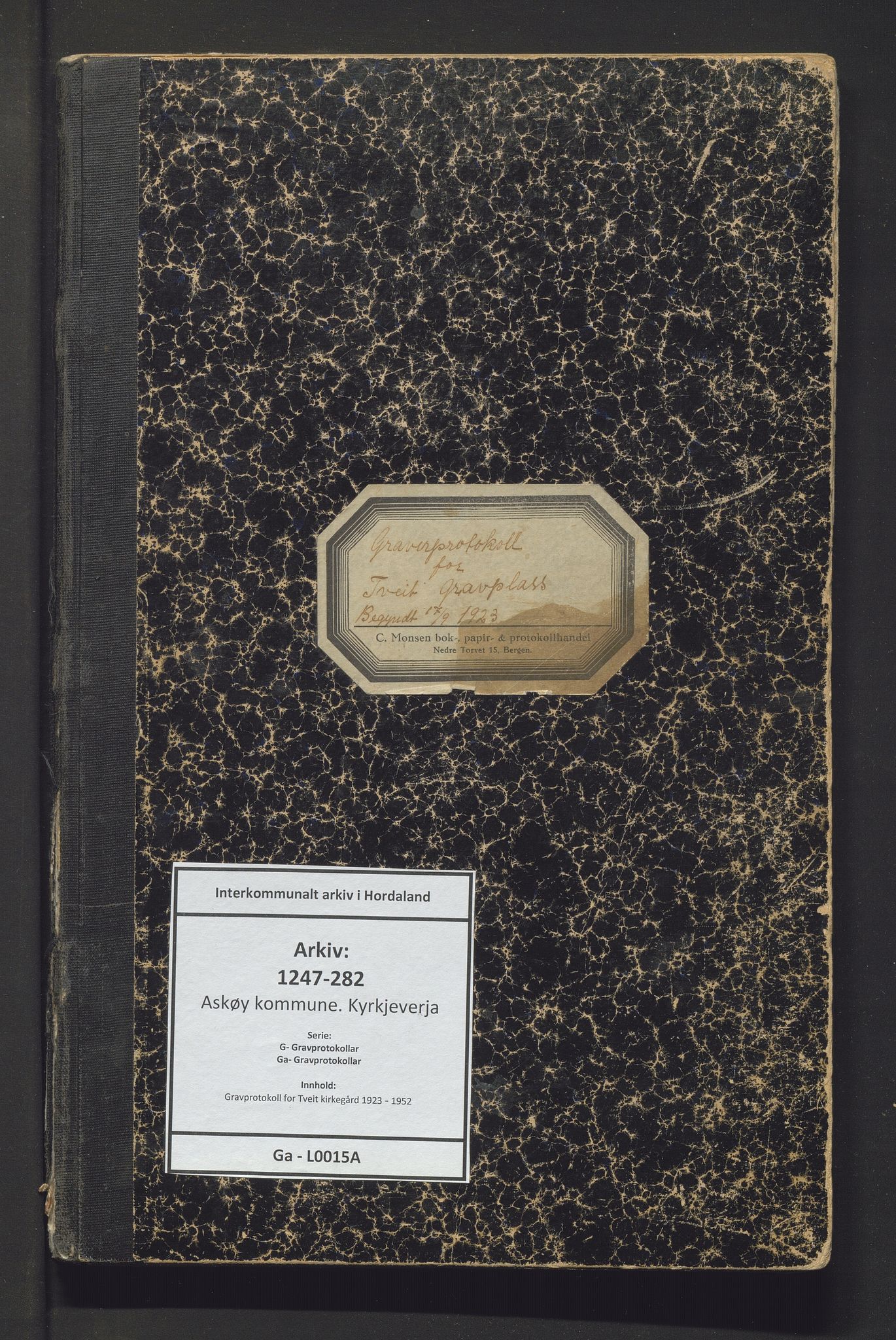 Askøy kommune. Kyrkjeverja, IKAH/1247-282/G/Ga/L0015A: Gravprotokoll for Tveit kirkegård, 1923-1952