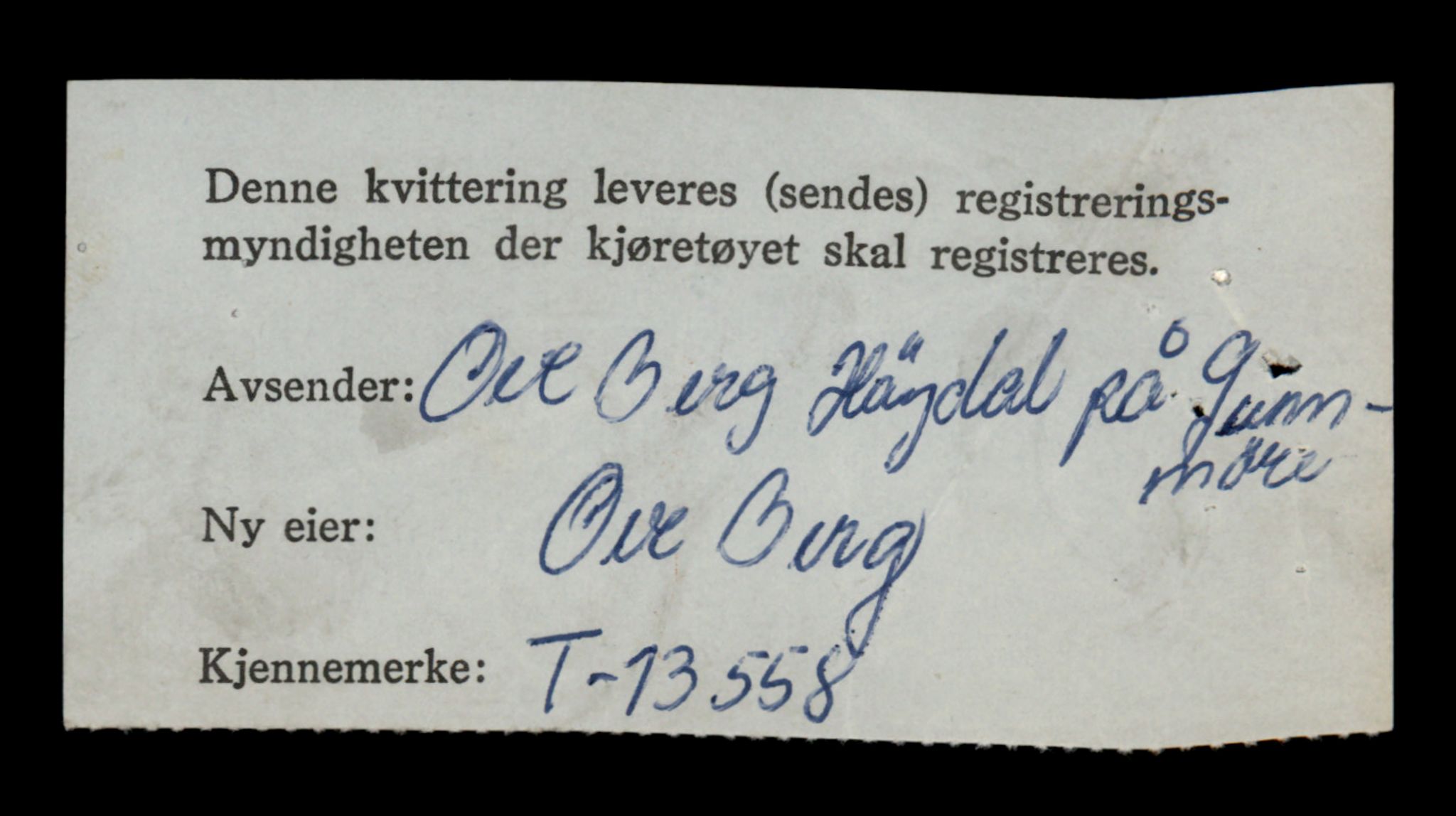 Møre og Romsdal vegkontor - Ålesund trafikkstasjon, AV/SAT-A-4099/F/Fe/L0040: Registreringskort for kjøretøy T 13531 - T 13709, 1927-1998, p. 571