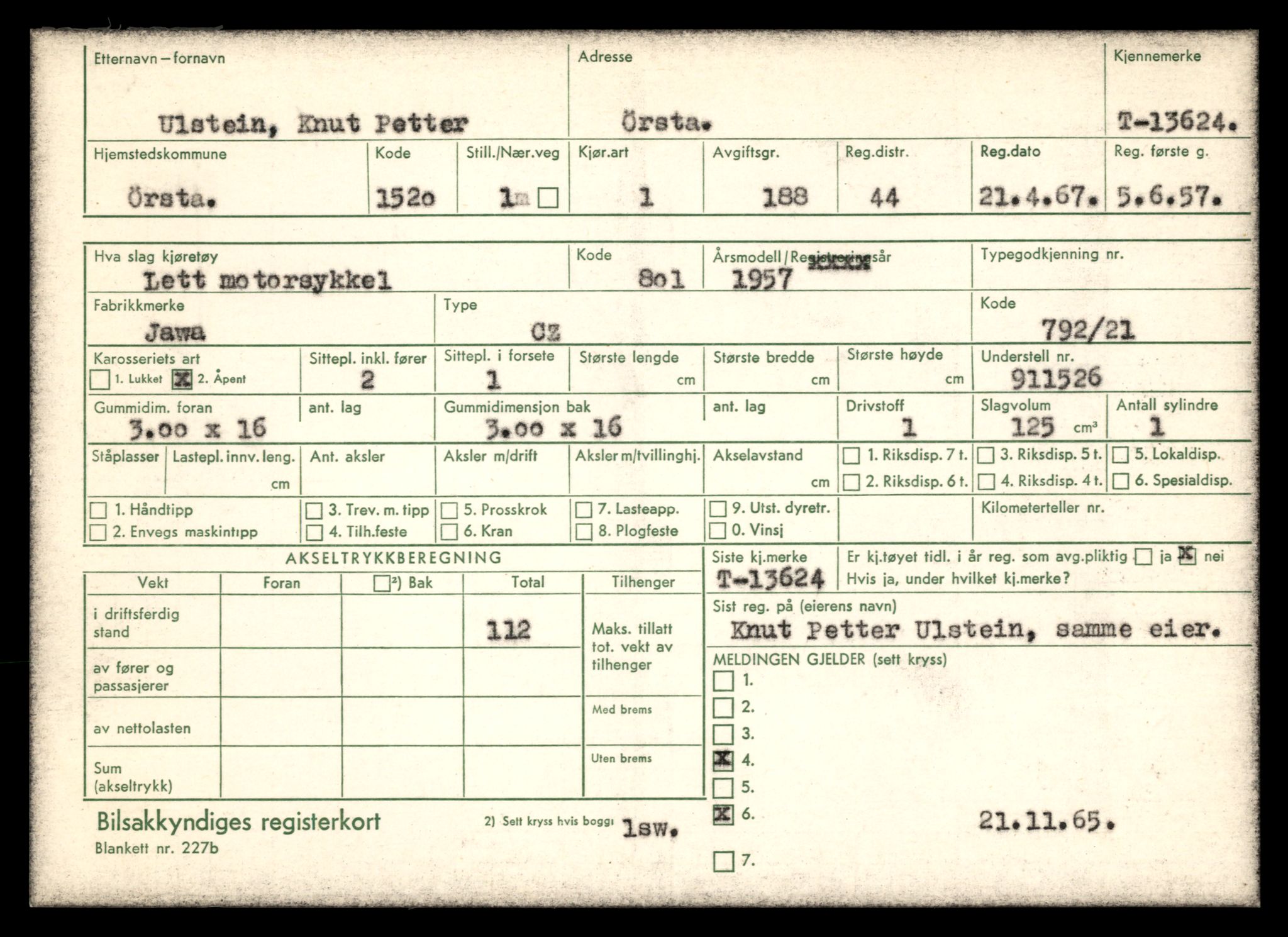 Møre og Romsdal vegkontor - Ålesund trafikkstasjon, AV/SAT-A-4099/F/Fe/L0040: Registreringskort for kjøretøy T 13531 - T 13709, 1927-1998, p. 1635