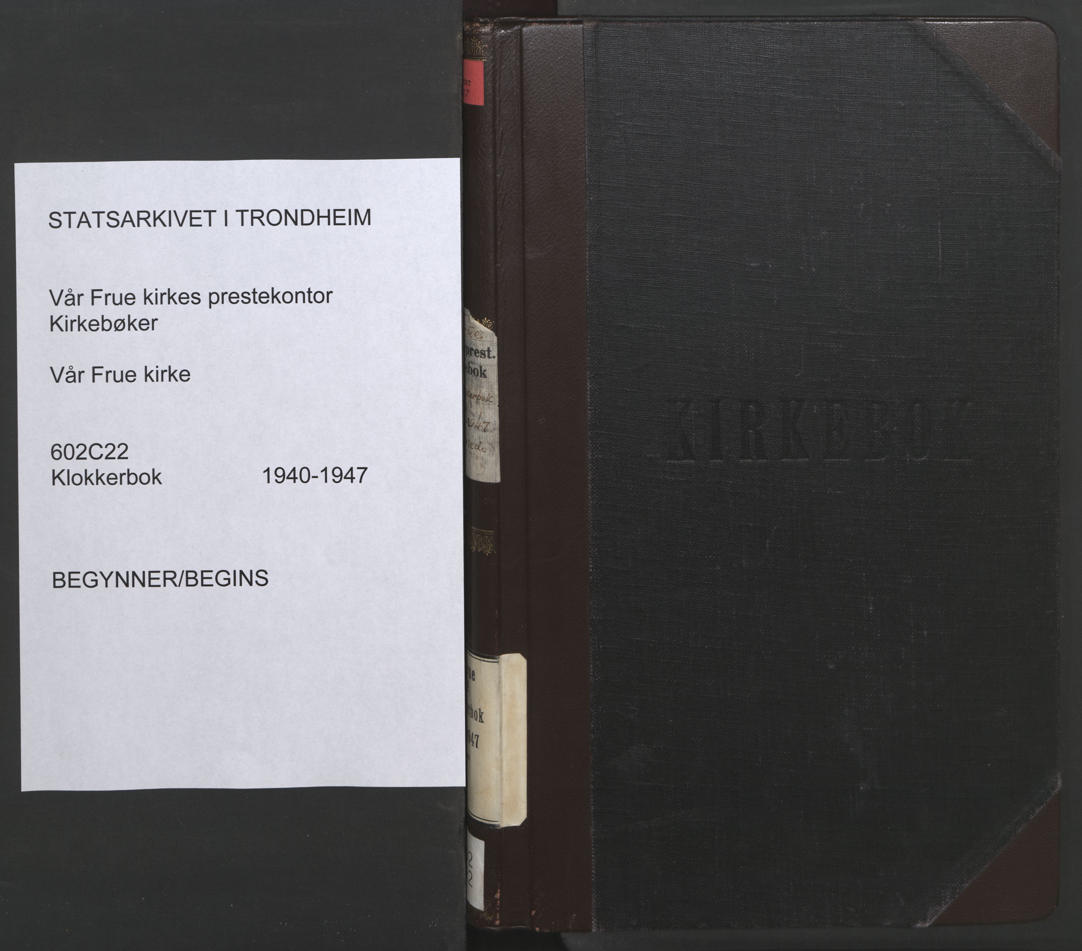 Ministerialprotokoller, klokkerbøker og fødselsregistre - Sør-Trøndelag, SAT/A-1456/602/L0154: Parish register (copy) no. 602C22, 1940-1947