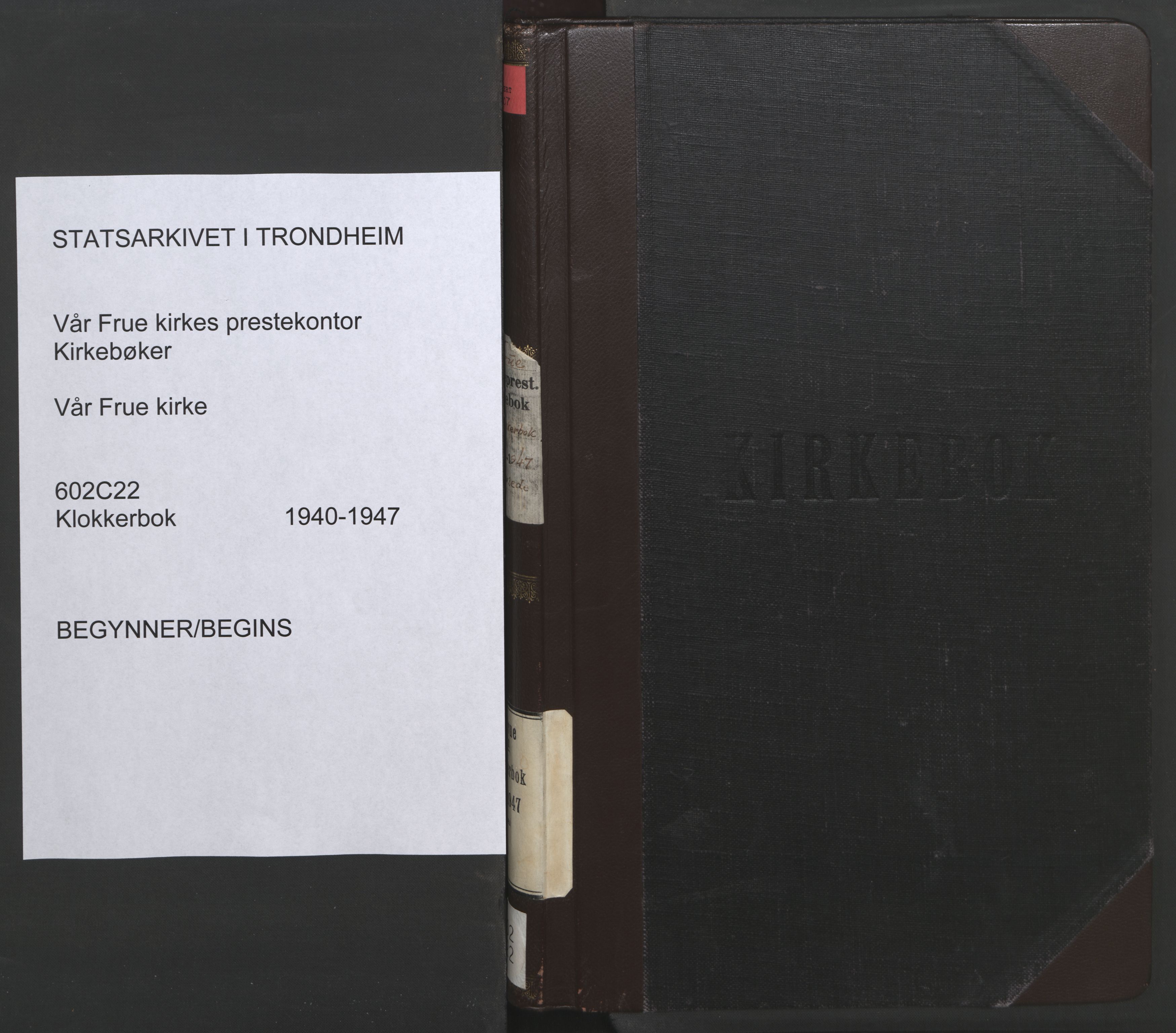 Ministerialprotokoller, klokkerbøker og fødselsregistre - Sør-Trøndelag, AV/SAT-A-1456/602/L0154: Parish register (copy) no. 602C22, 1940-1947