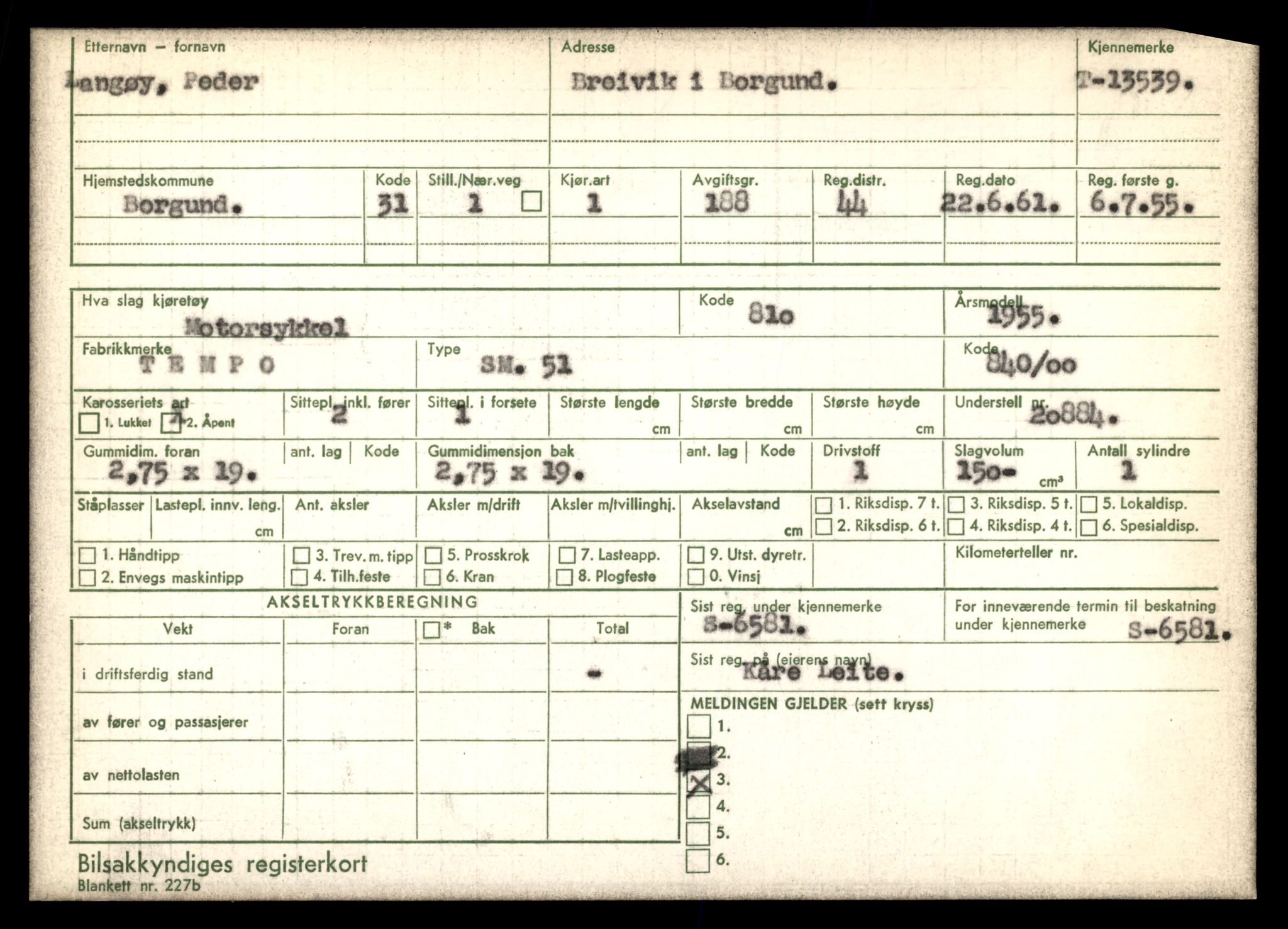 Møre og Romsdal vegkontor - Ålesund trafikkstasjon, AV/SAT-A-4099/F/Fe/L0040: Registreringskort for kjøretøy T 13531 - T 13709, 1927-1998, p. 194