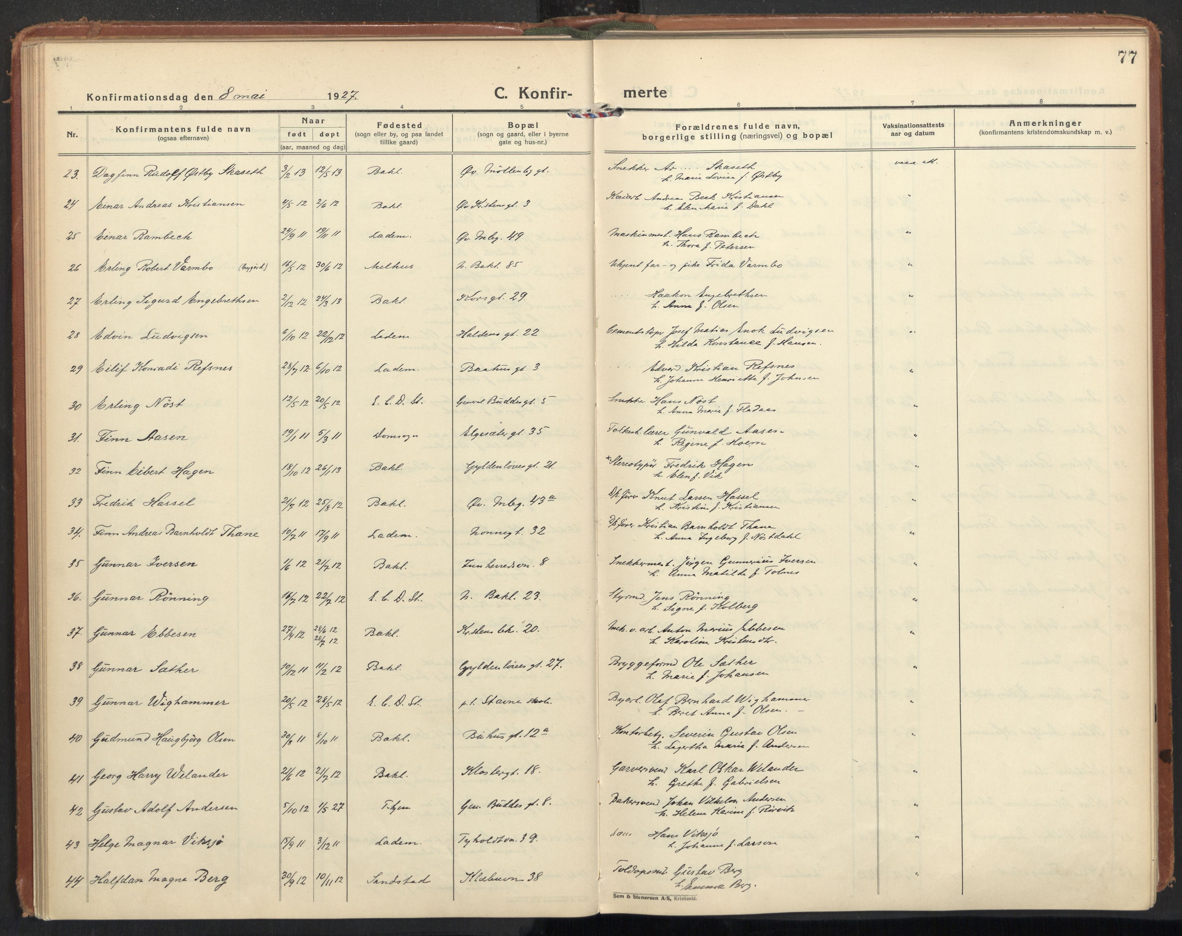 Ministerialprotokoller, klokkerbøker og fødselsregistre - Sør-Trøndelag, SAT/A-1456/604/L0208: Parish register (official) no. 604A28, 1923-1937, p. 77
