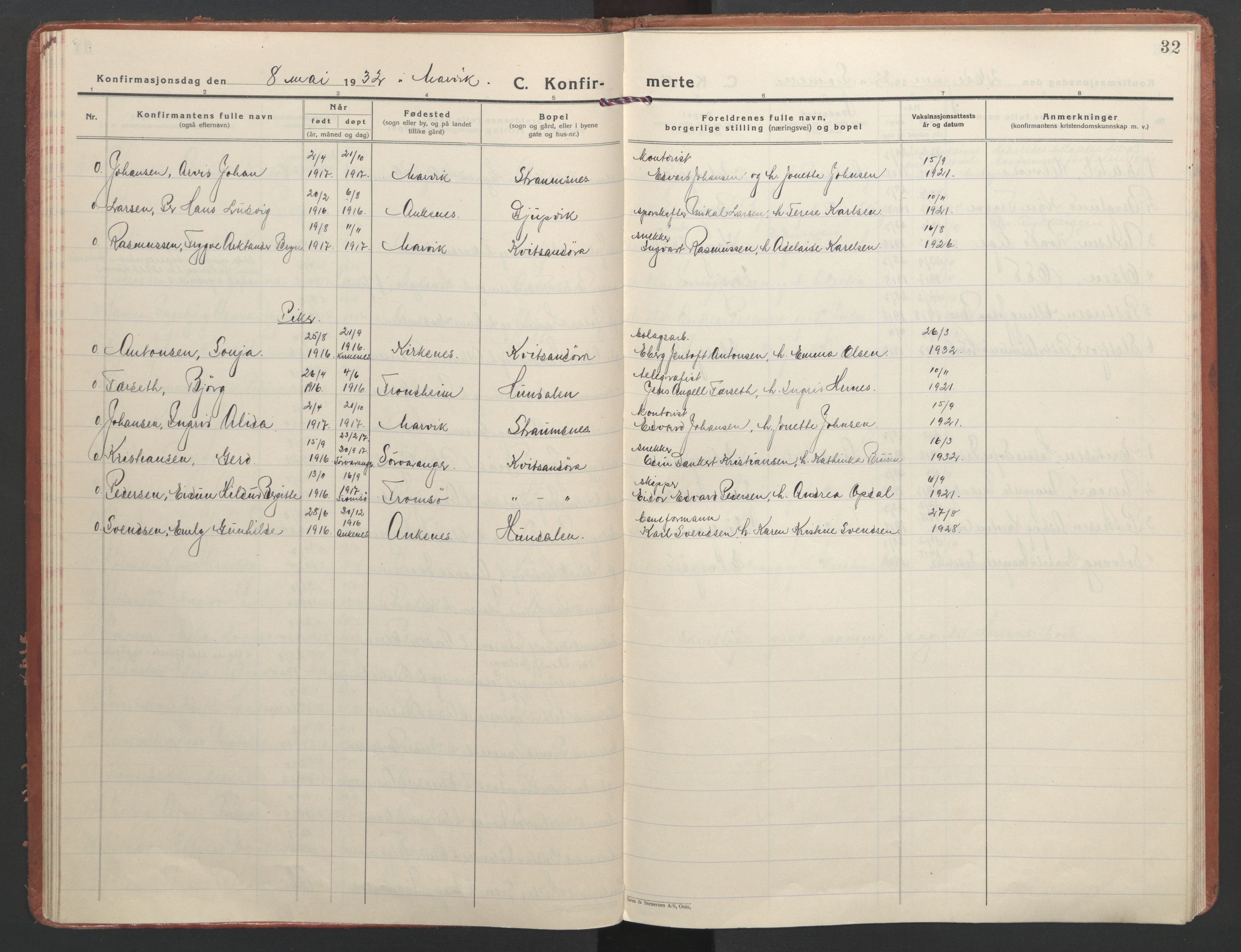 Ministerialprotokoller, klokkerbøker og fødselsregistre - Nordland, AV/SAT-A-1459/866/L0946: Parish register (official) no. 866A09, 1926-1944, p. 32