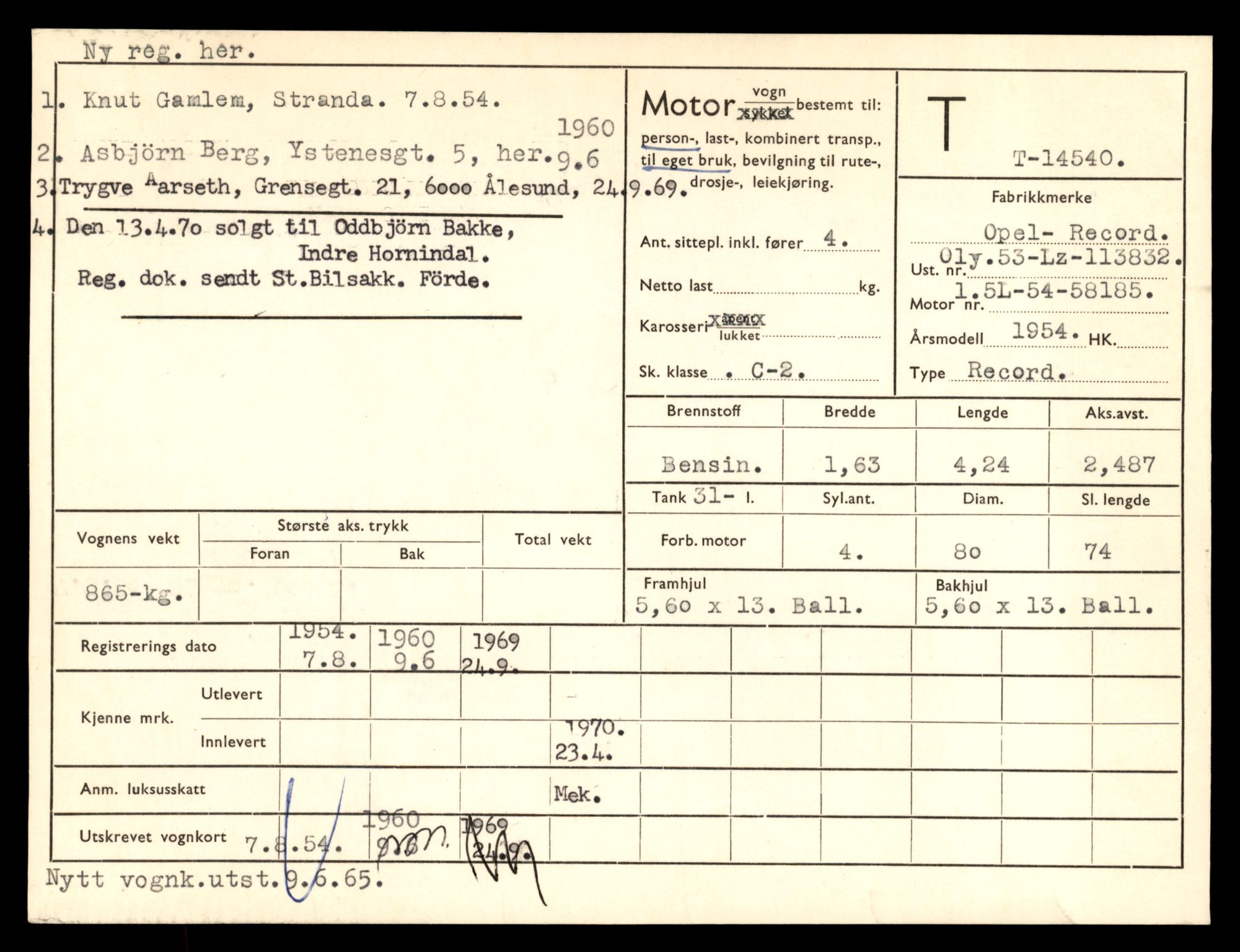 Møre og Romsdal vegkontor - Ålesund trafikkstasjon, AV/SAT-A-4099/F/Fe/L0046: Registreringskort for kjøretøy T 14445 - T 14579, 1927-1998