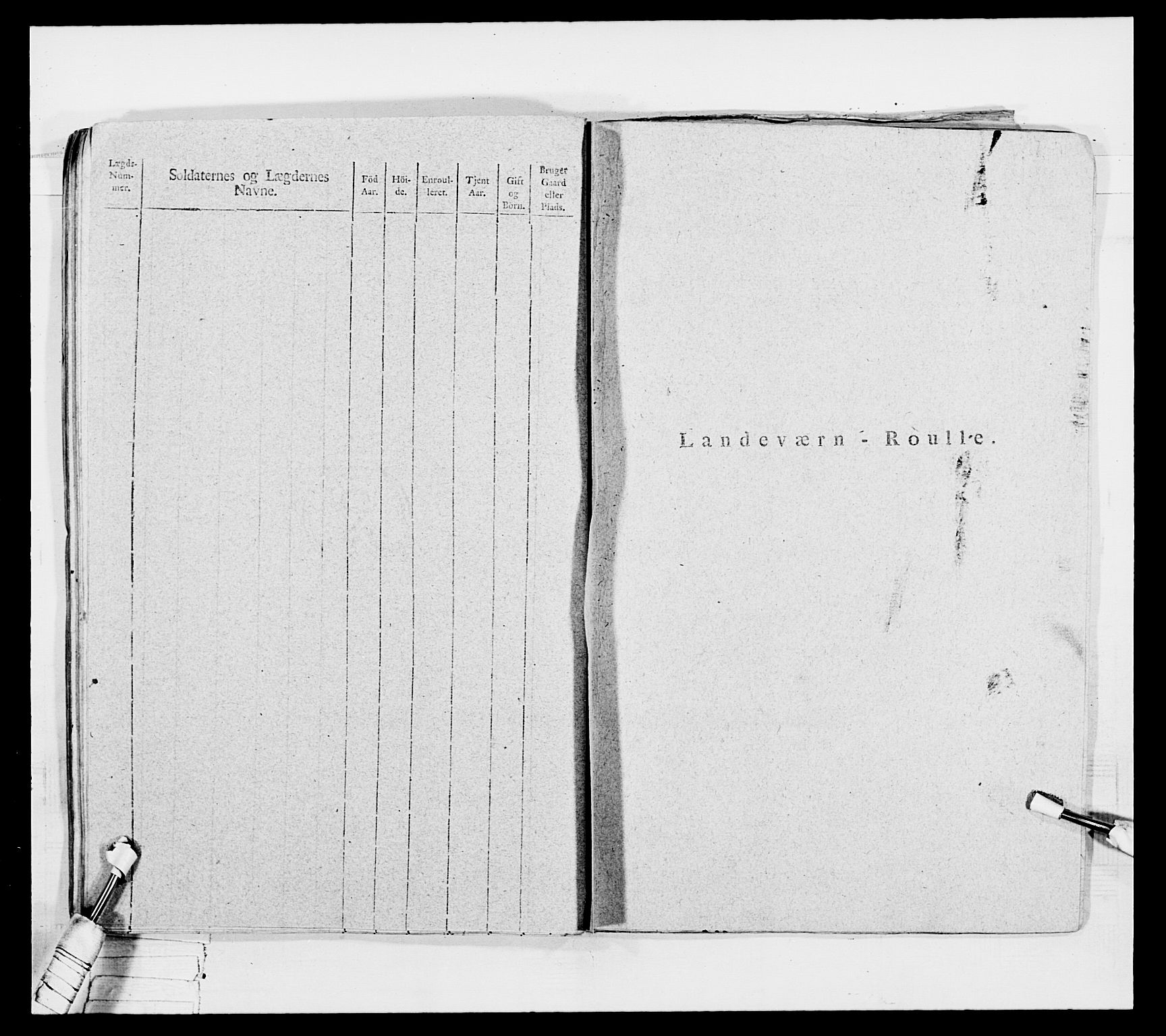 Generalitets- og kommissariatskollegiet, Det kongelige norske kommissariatskollegium, AV/RA-EA-5420/E/Eh/L0042: 1. Akershusiske nasjonale infanteriregiment, 1810, p. 237