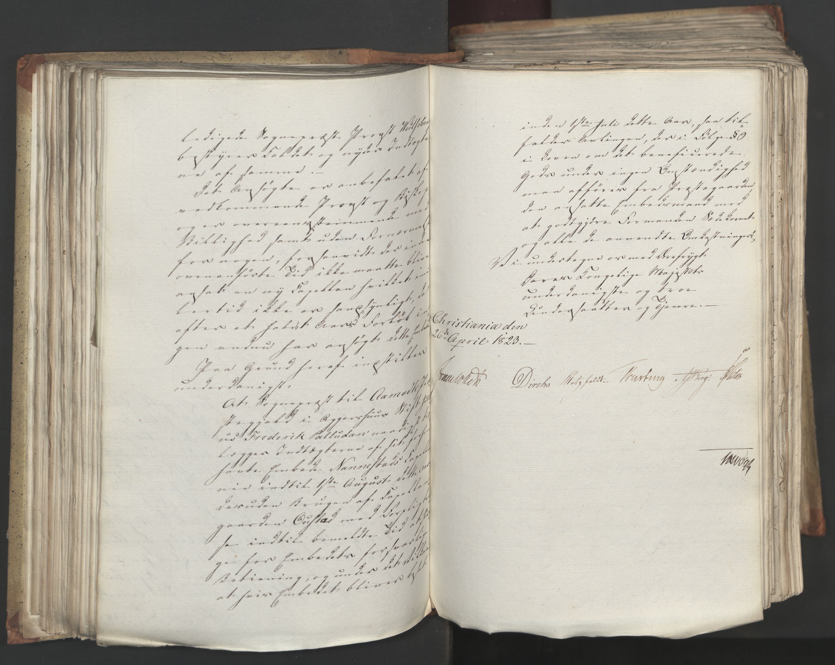 Statsrådsavdelingen i Stockholm, AV/RA-S-1003/D/Da/L0034: Regjeringsinnstillinger nr. 275-540, 1823, p. 175