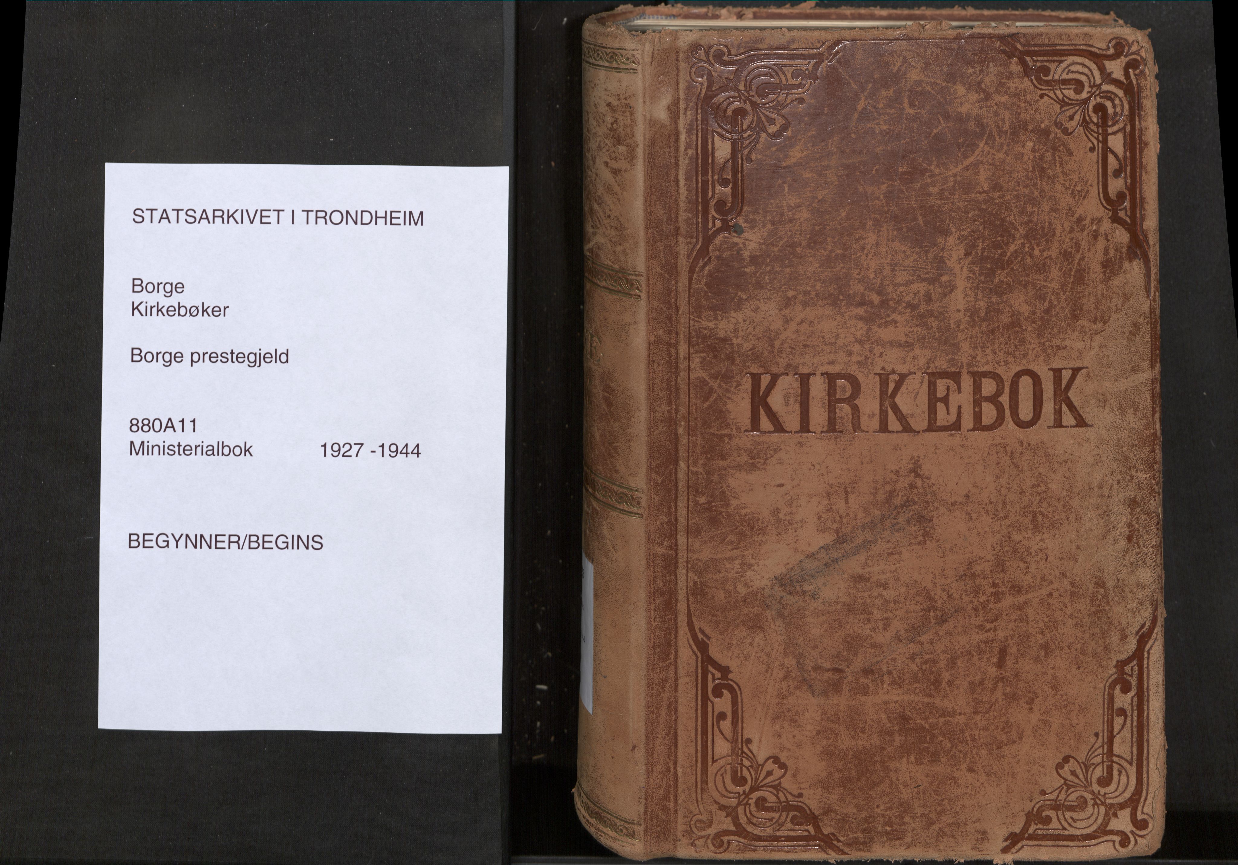 Ministerialprotokoller, klokkerbøker og fødselsregistre - Nordland, SAT/A-1459/880/L1137: Parish register (official) no. 880A11, 1927-1944