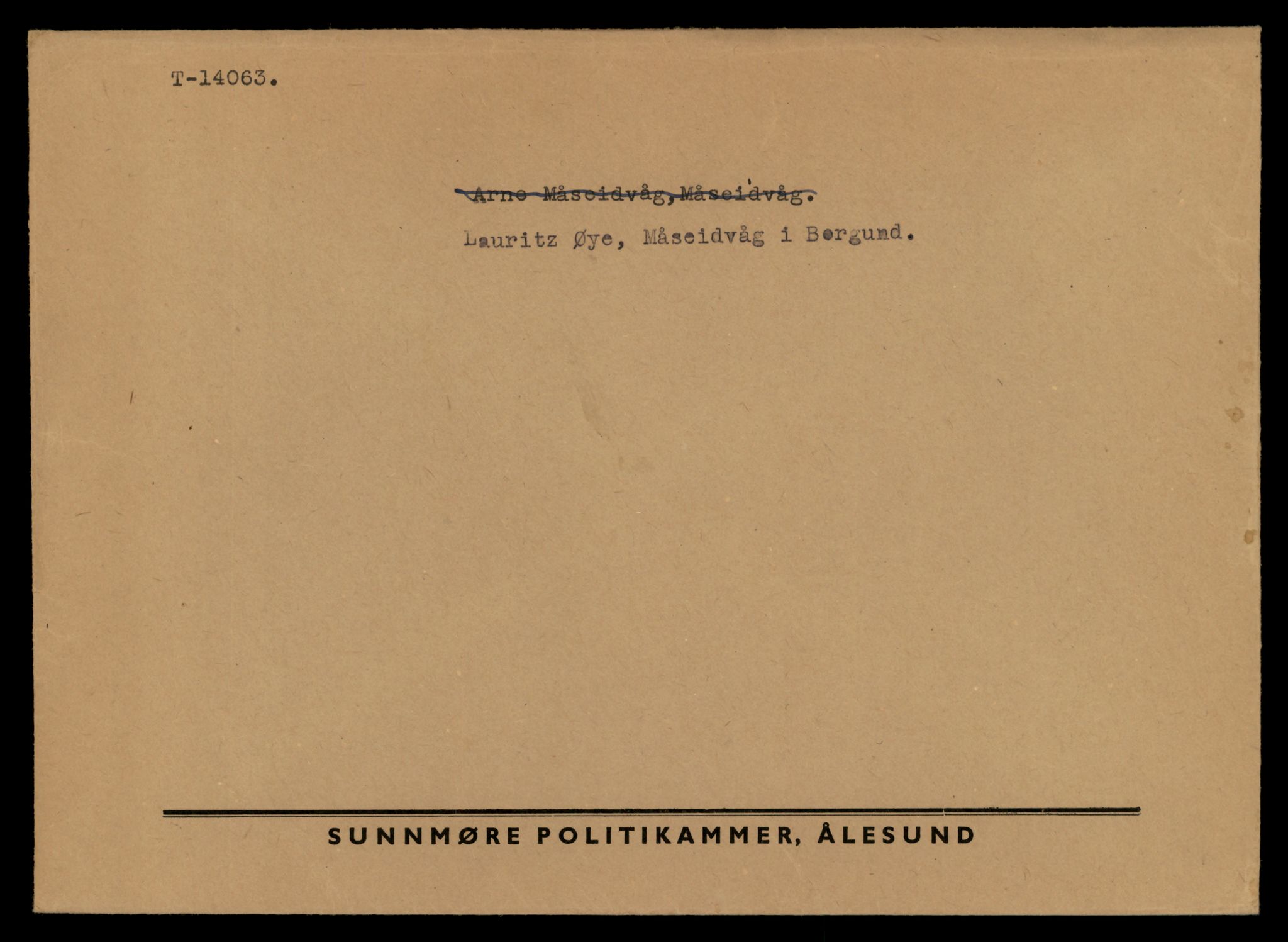 Møre og Romsdal vegkontor - Ålesund trafikkstasjon, AV/SAT-A-4099/F/Fe/L0042: Registreringskort for kjøretøy T 13906 - T 14079, 1927-1998, p. 2749
