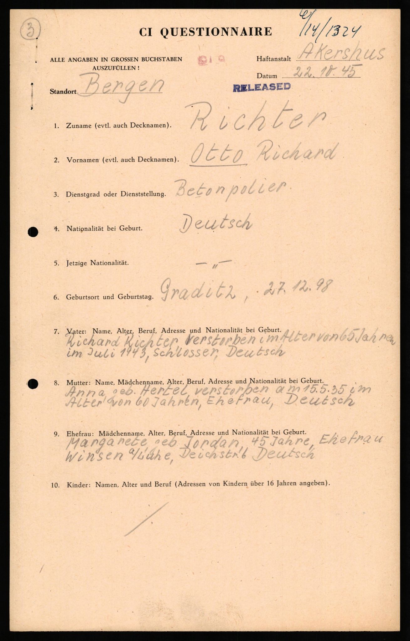 Forsvaret, Forsvarets overkommando II, AV/RA-RAFA-3915/D/Db/L0027: CI Questionaires. Tyske okkupasjonsstyrker i Norge. Tyskere., 1945-1946, p. 343