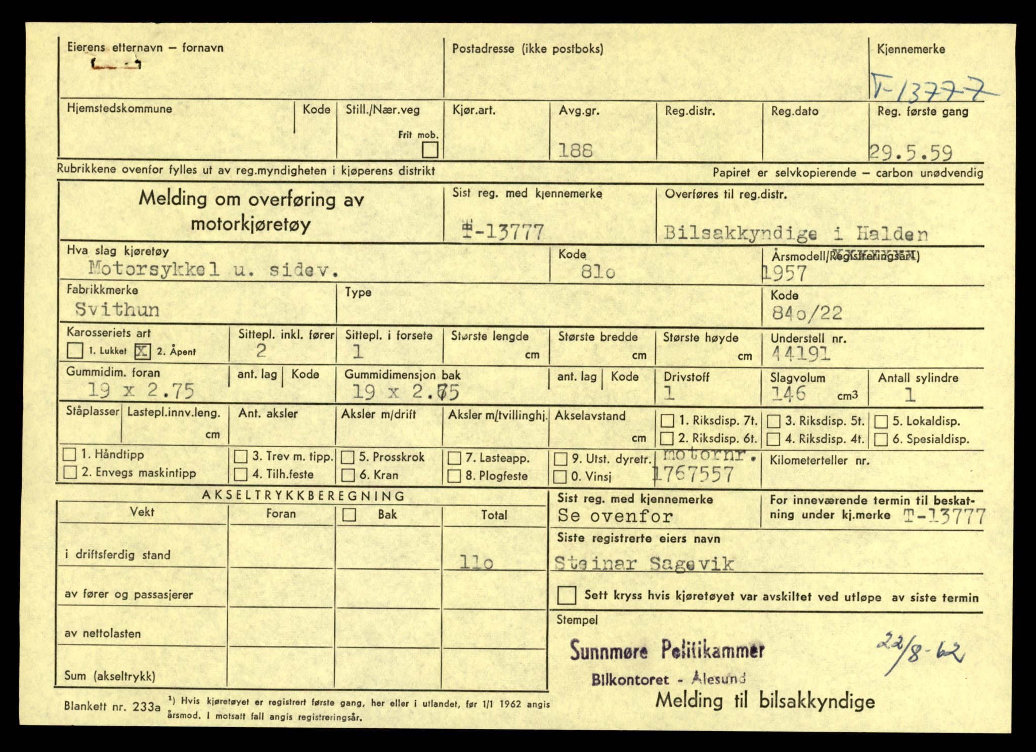 Møre og Romsdal vegkontor - Ålesund trafikkstasjon, AV/SAT-A-4099/F/Fe/L0041: Registreringskort for kjøretøy T 13710 - T 13905, 1927-1998, p. 1149