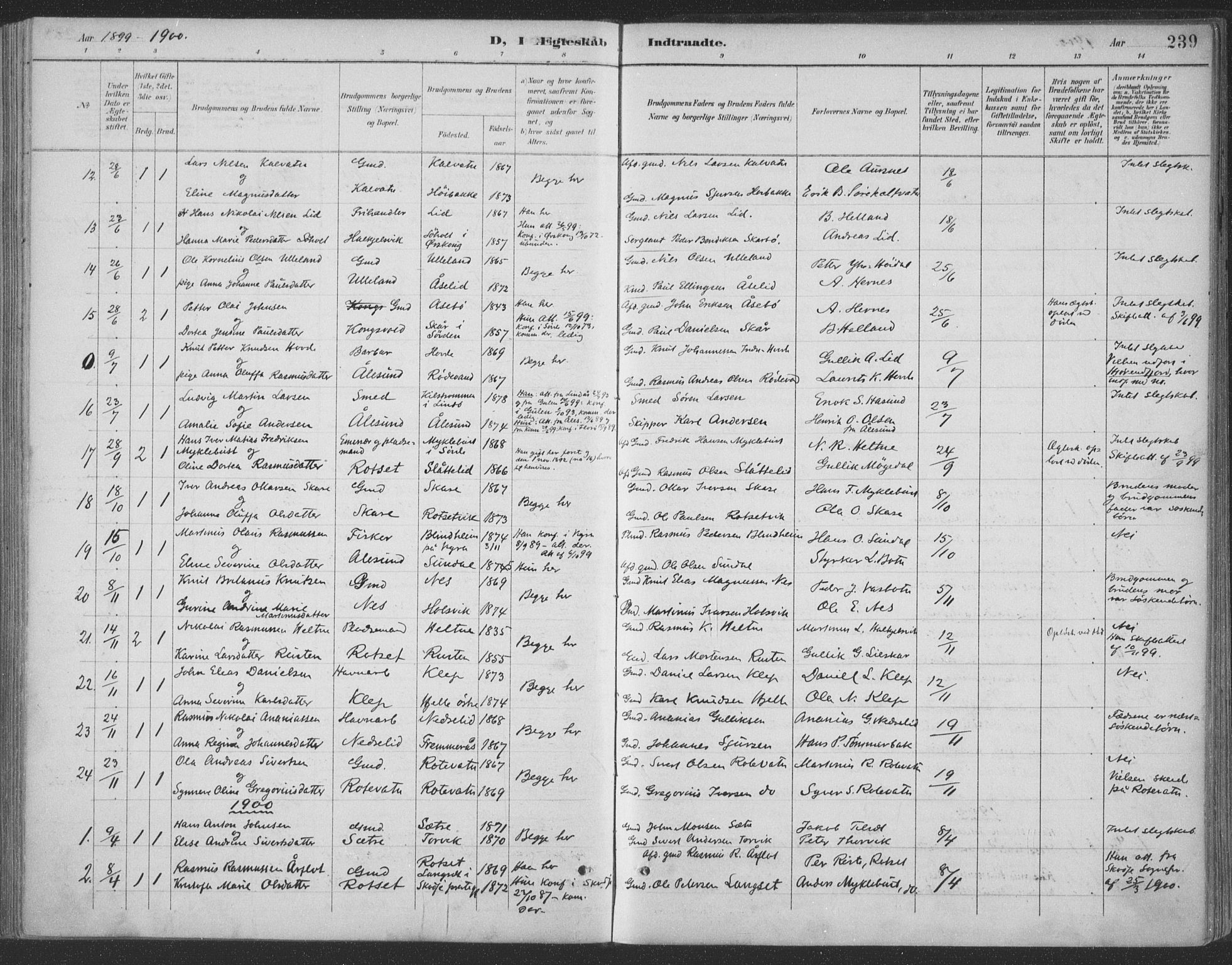 Ministerialprotokoller, klokkerbøker og fødselsregistre - Møre og Romsdal, AV/SAT-A-1454/511/L0142: Parish register (official) no. 511A09, 1891-1905, p. 239