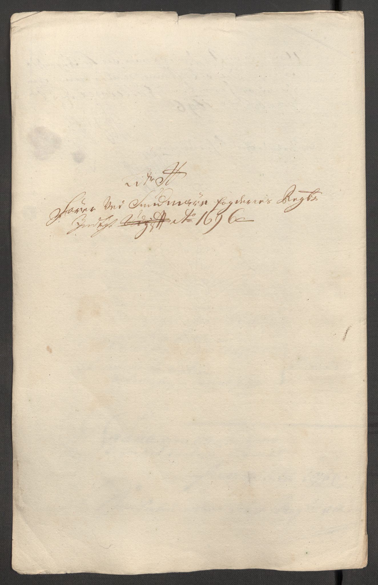 Rentekammeret inntil 1814, Reviderte regnskaper, Fogderegnskap, AV/RA-EA-4092/R54/L3556: Fogderegnskap Sunnmøre, 1696-1698, p. 142