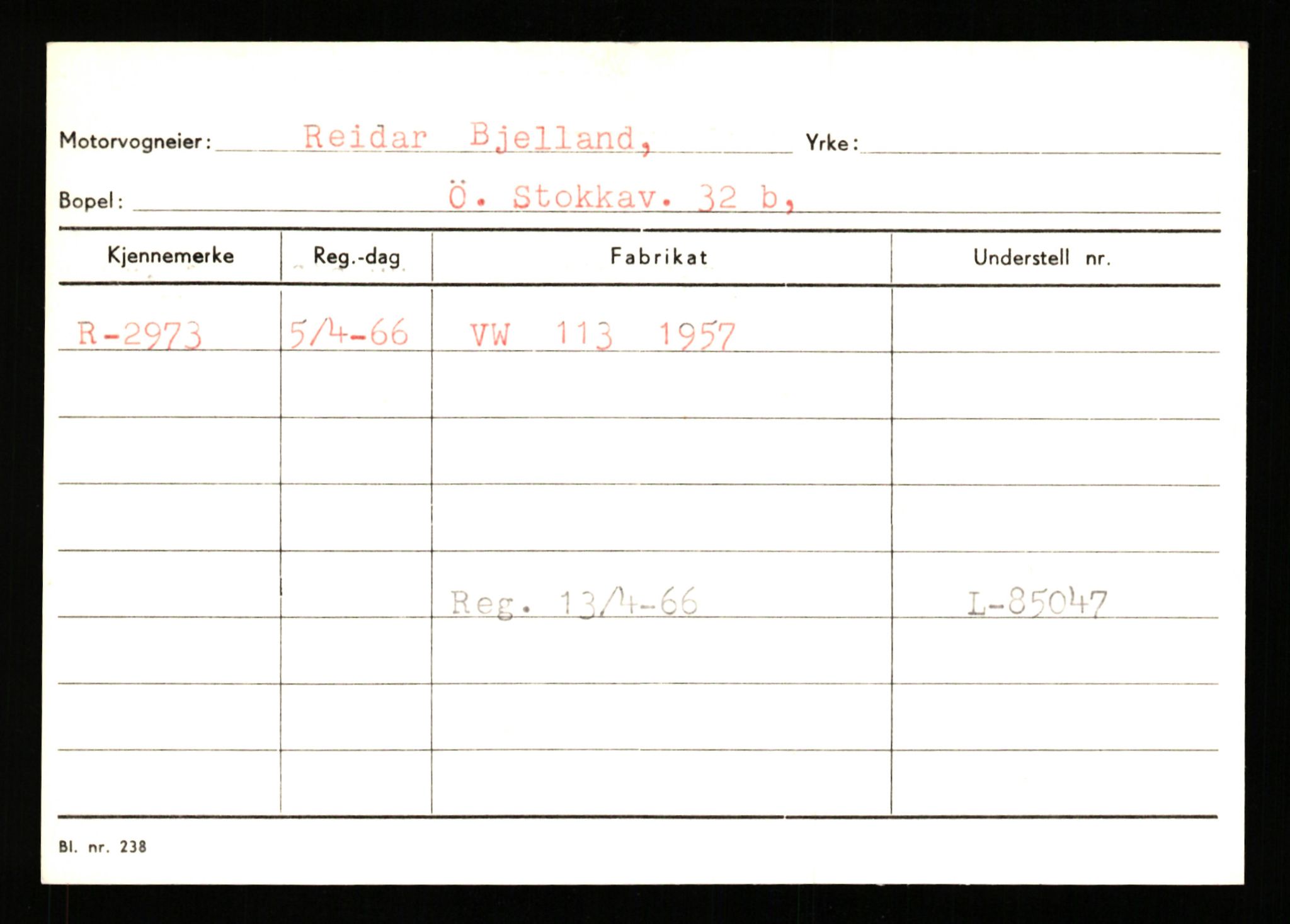 Stavanger trafikkstasjon, AV/SAST-A-101942/0/G/L0001: Registreringsnummer: 0 - 5782, 1930-1971, p. 1975