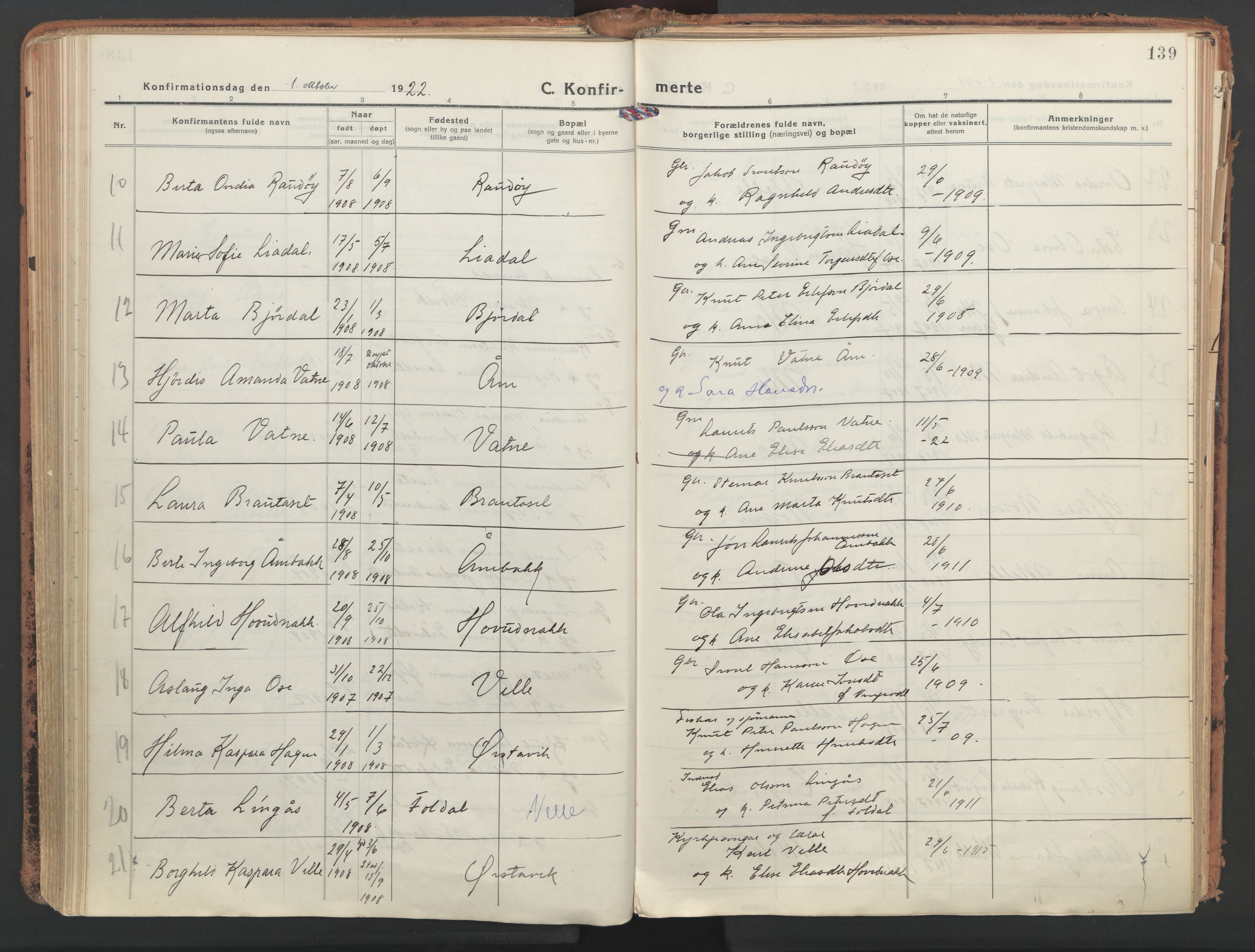 Ministerialprotokoller, klokkerbøker og fødselsregistre - Møre og Romsdal, AV/SAT-A-1454/513/L0180: Parish register (official) no. 513A07, 1919-1929, p. 139