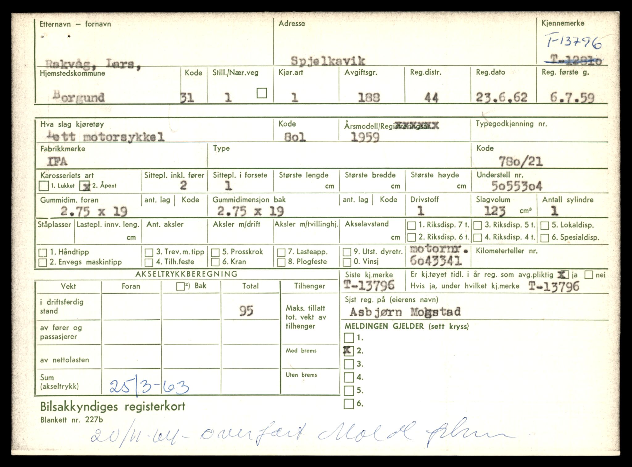 Møre og Romsdal vegkontor - Ålesund trafikkstasjon, AV/SAT-A-4099/F/Fe/L0041: Registreringskort for kjøretøy T 13710 - T 13905, 1927-1998, p. 1491