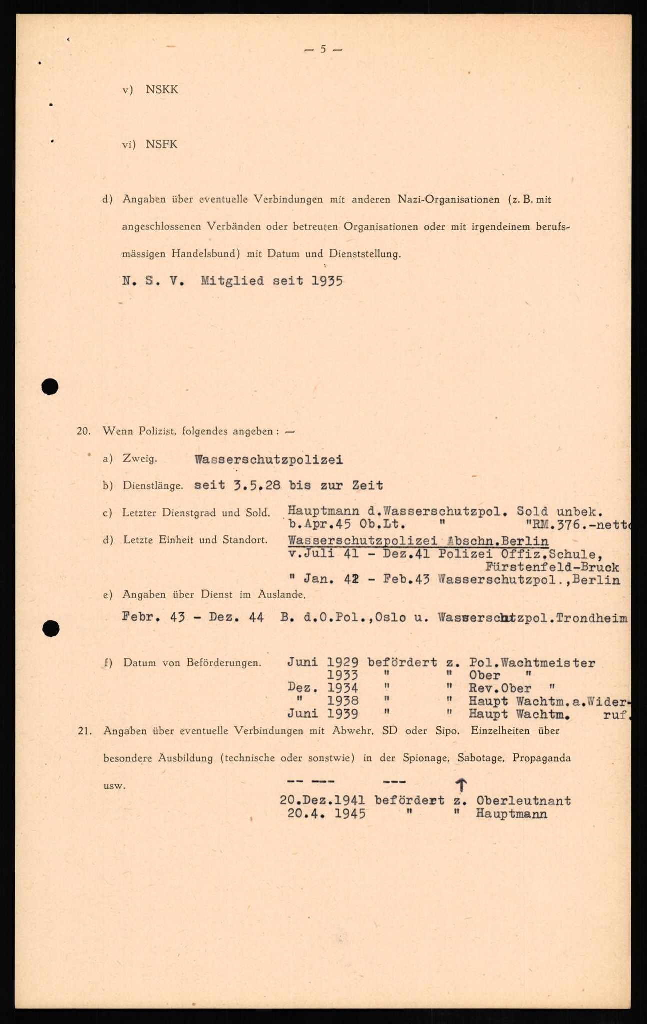 Forsvaret, Forsvarets overkommando II, RA/RAFA-3915/D/Db/L0011: CI Questionaires. Tyske okkupasjonsstyrker i Norge. Tyskere., 1945-1946, p. 101