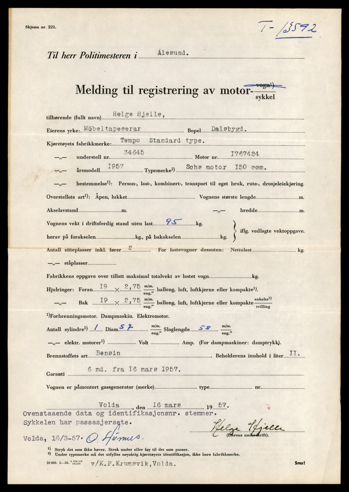 Møre og Romsdal vegkontor - Ålesund trafikkstasjon, AV/SAT-A-4099/F/Fe/L0040: Registreringskort for kjøretøy T 13531 - T 13709, 1927-1998, p. 1115