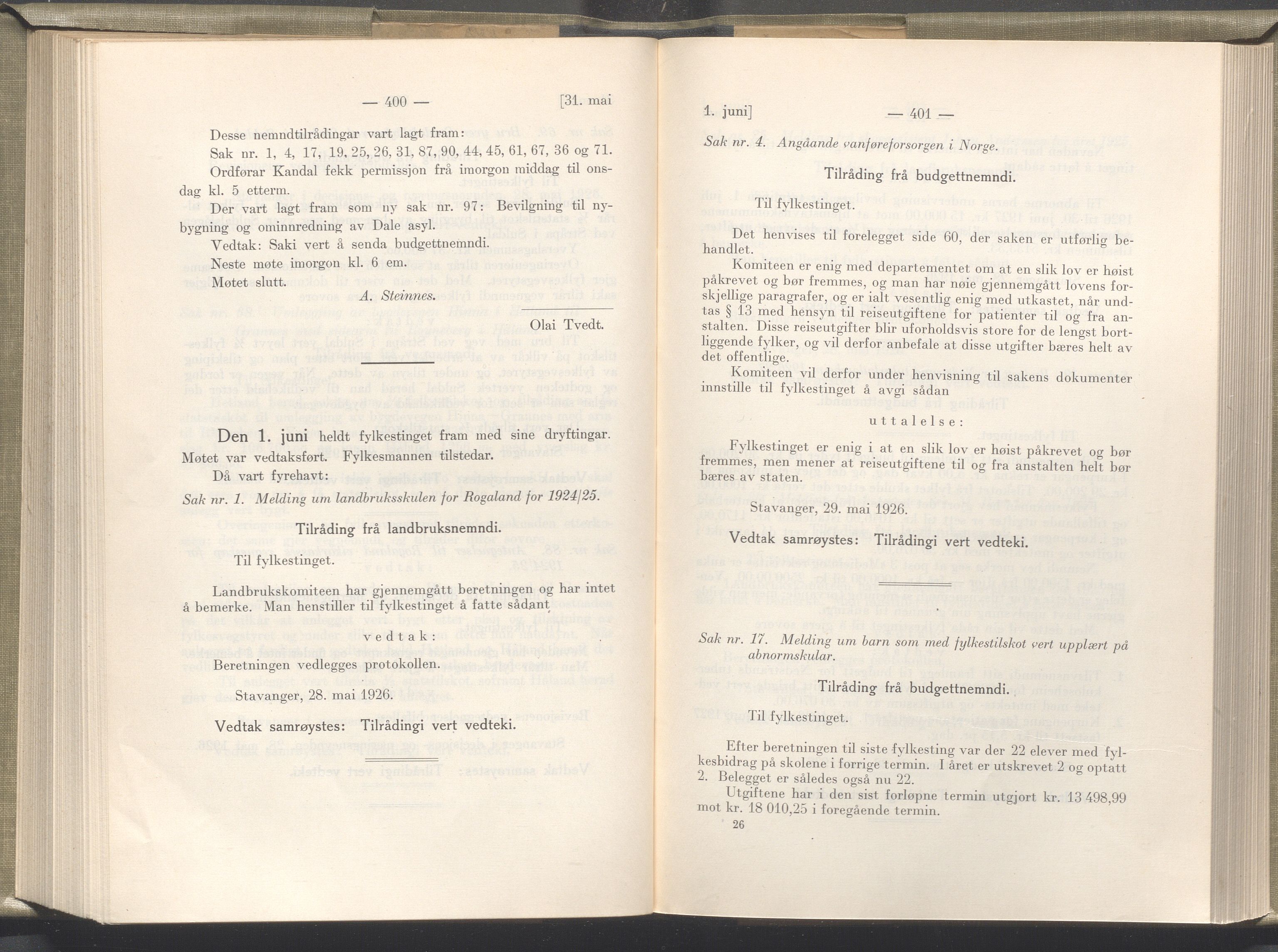 Rogaland fylkeskommune - Fylkesrådmannen , IKAR/A-900/A/Aa/Aaa/L0045: Møtebok , 1926, p. 400-401