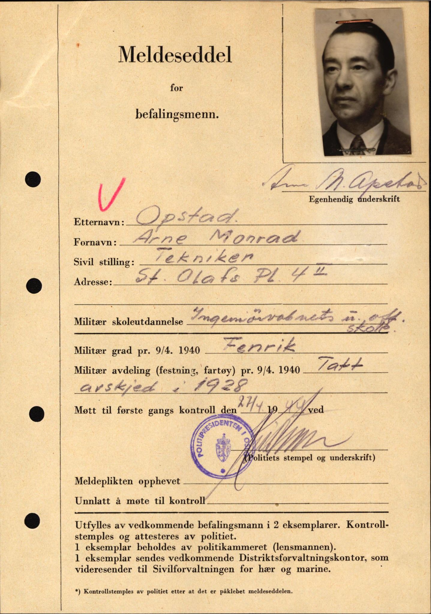 Forsvaret, Forsvarets krigshistoriske avdeling, AV/RA-RAFA-2017/Y/Yf/L0209: II-C-11-2121  -  Okkupasjonstiden.  Meldesedler for befal med foto og oppl. om militær grad 9. apr. 1940., 1944-1945, p. 472