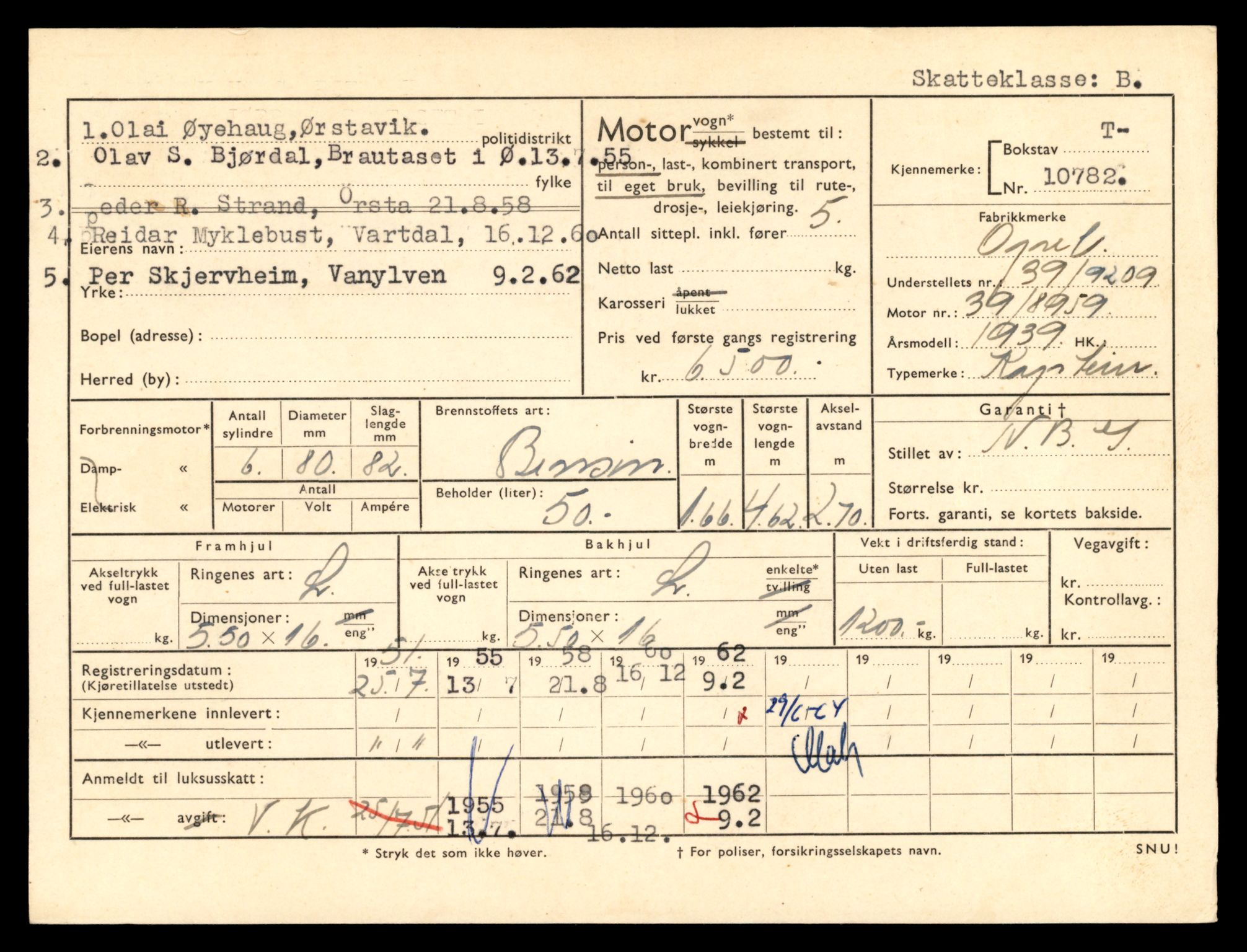 Møre og Romsdal vegkontor - Ålesund trafikkstasjon, AV/SAT-A-4099/F/Fe/L0023: Registreringskort for kjøretøy T 10695 - T 10809, 1927-1998, p. 2435