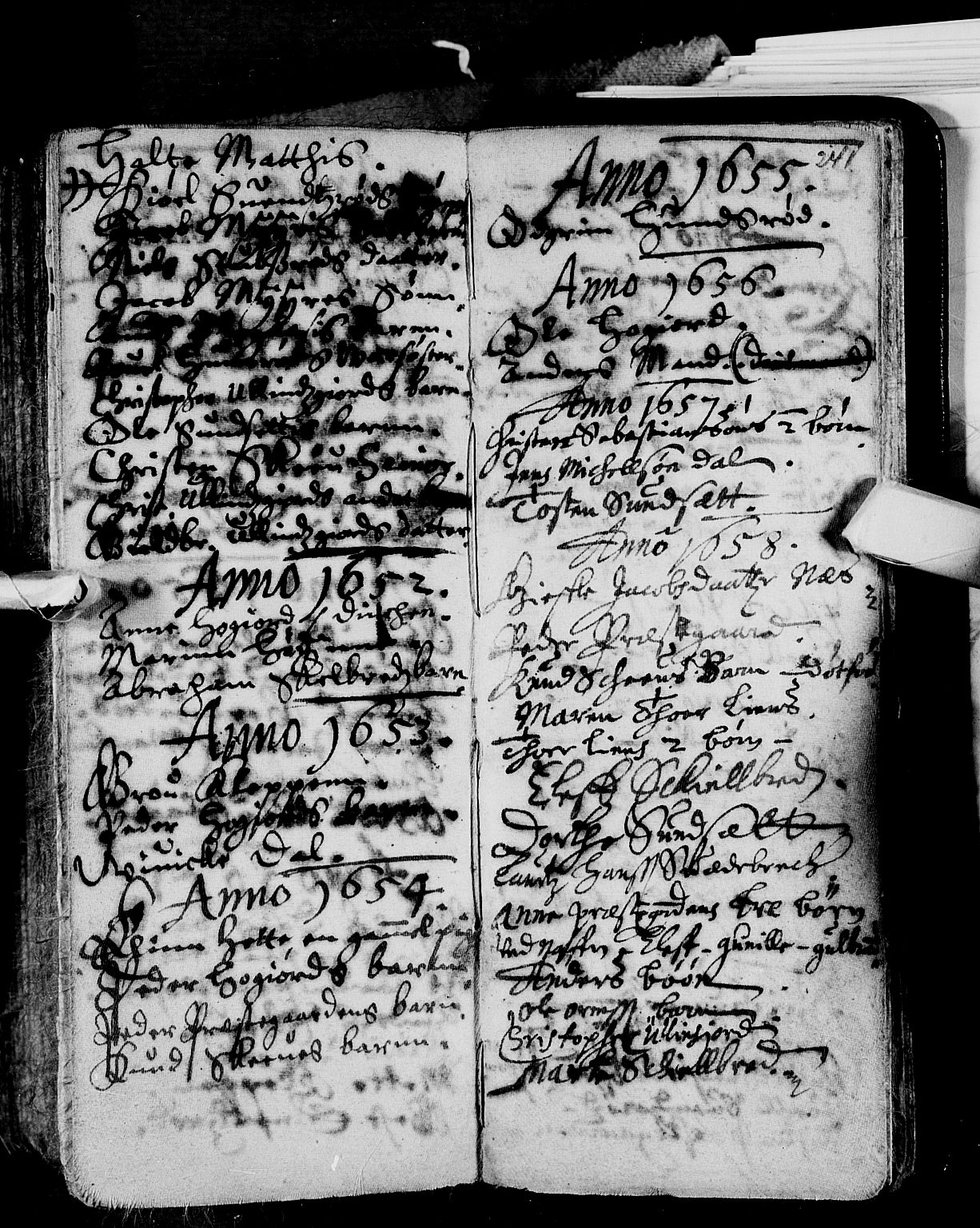 Andebu kirkebøker, SAKO/A-336/F/Fa/L0001: Parish register (official) no. 1 /3, 1623-1738, p. 241