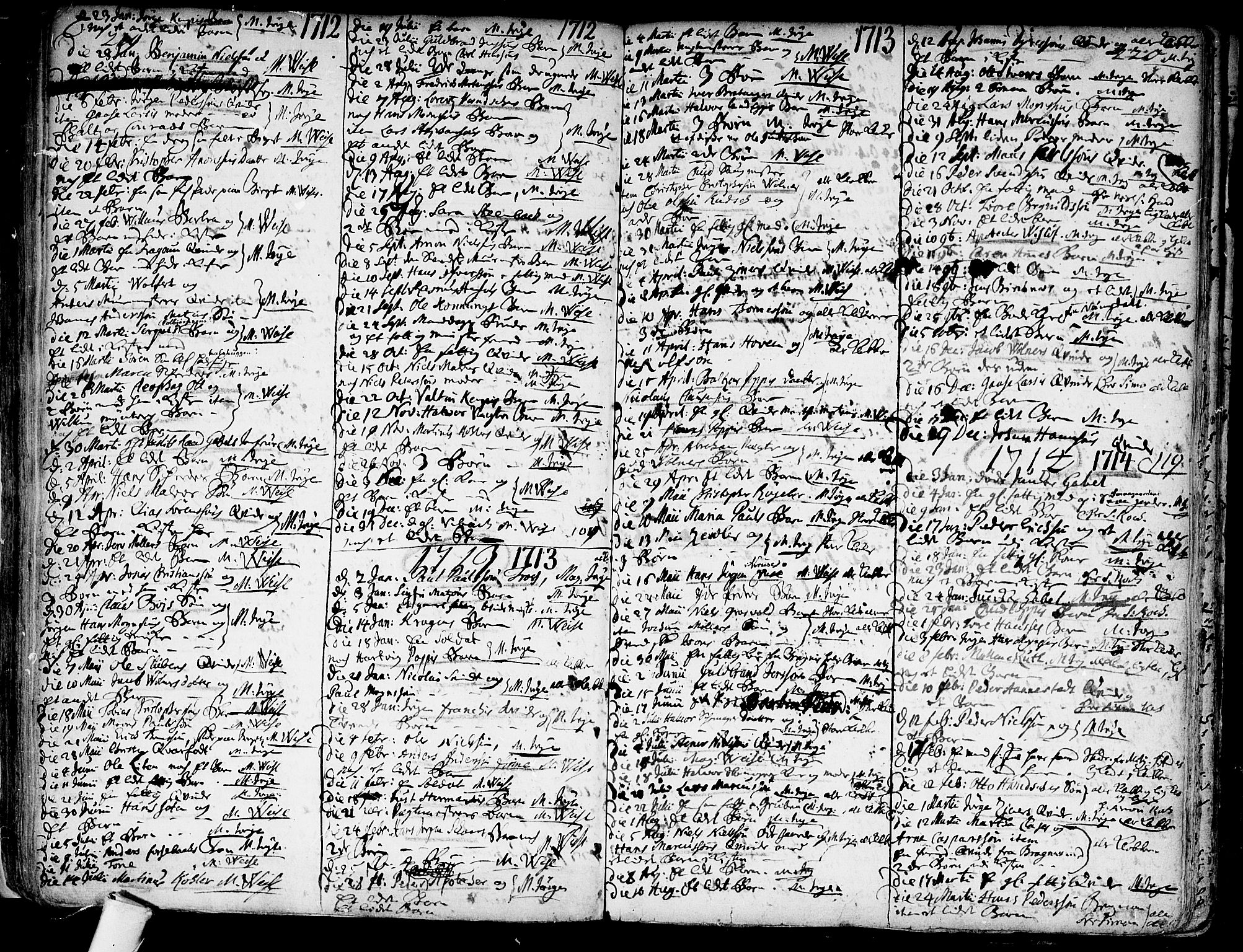 Kongsberg kirkebøker, SAKO/A-22/F/Fa/L0001: Parish register (official) no. I 1, 1696-1720, p. 219-220