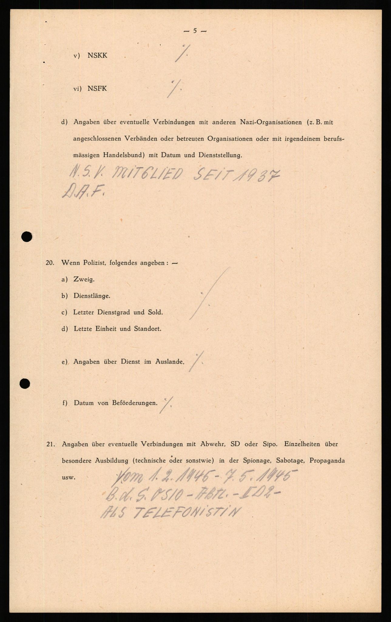 Forsvaret, Forsvarets overkommando II, AV/RA-RAFA-3915/D/Db/L0017: CI Questionaires. Tyske okkupasjonsstyrker i Norge. Tyskere., 1945-1946, p. 401