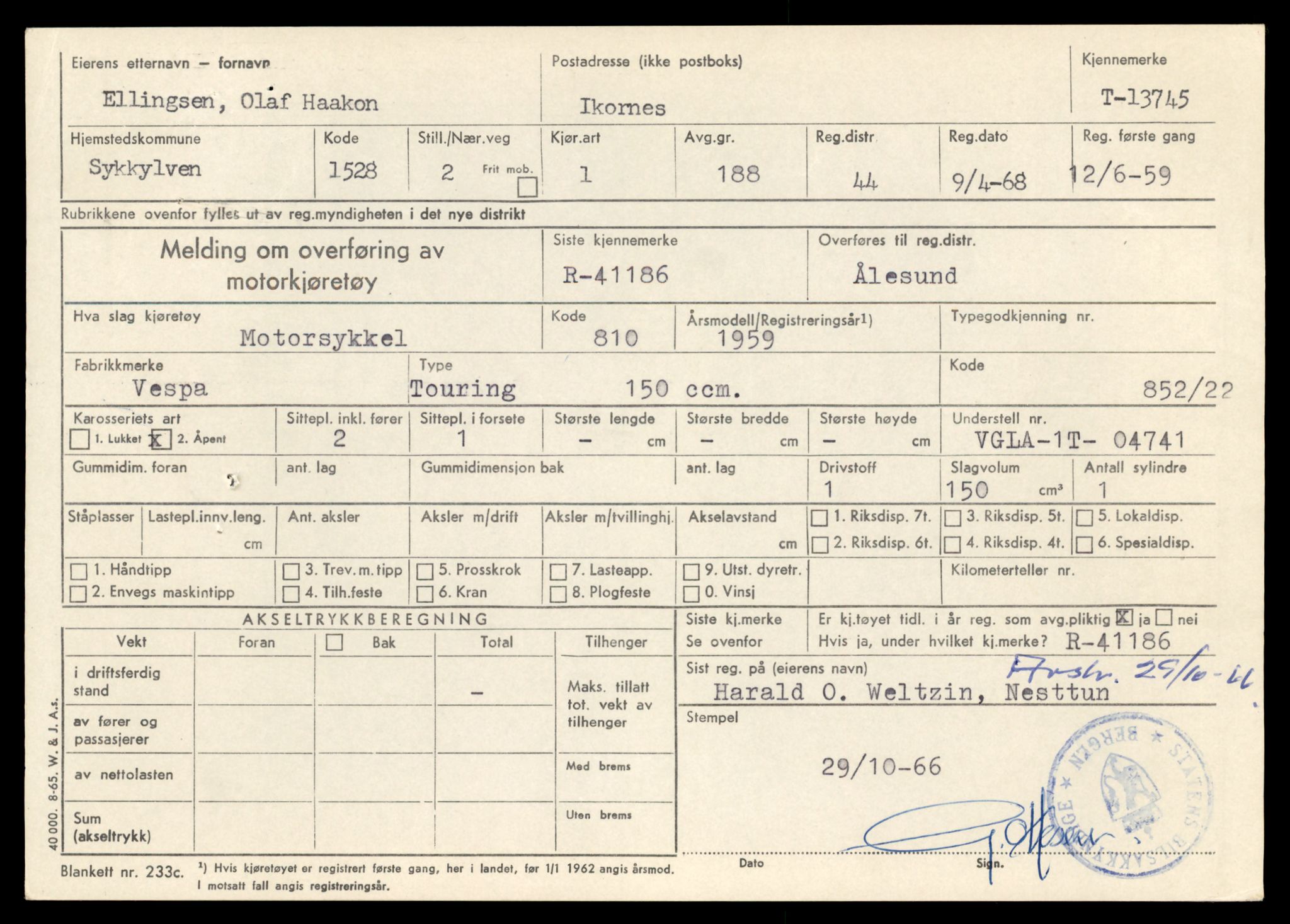 Møre og Romsdal vegkontor - Ålesund trafikkstasjon, AV/SAT-A-4099/F/Fe/L0041: Registreringskort for kjøretøy T 13710 - T 13905, 1927-1998, p. 629