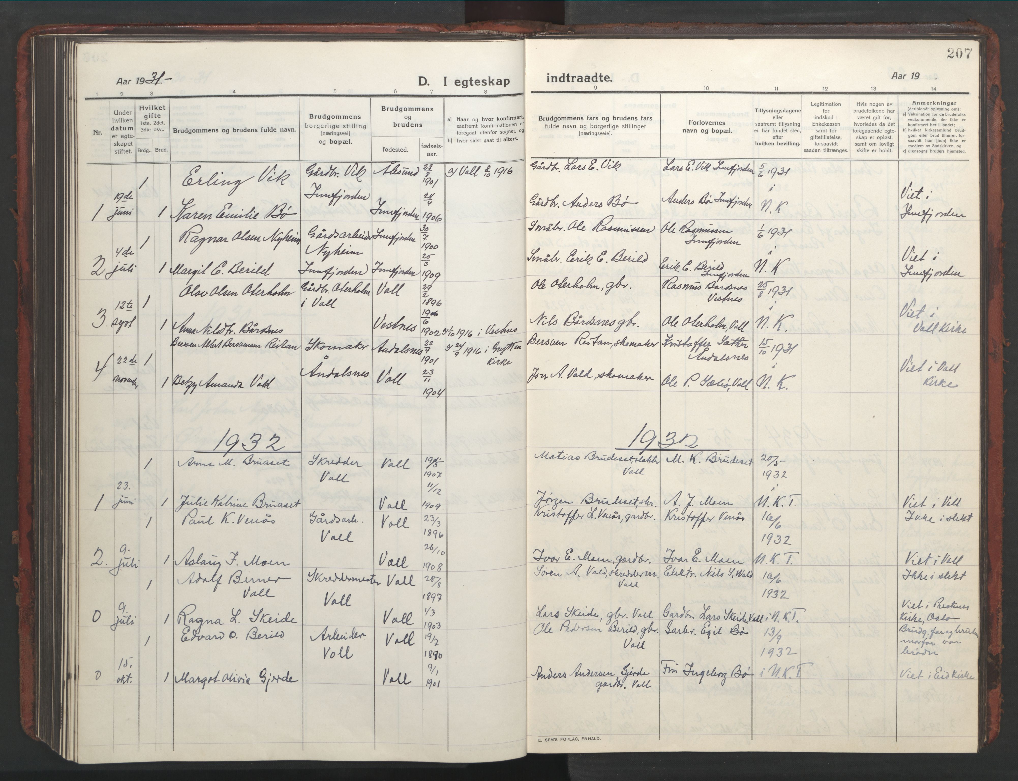 Ministerialprotokoller, klokkerbøker og fødselsregistre - Møre og Romsdal, AV/SAT-A-1454/543/L0565: Parish register (copy) no. 543C03, 1916-1955, p. 207