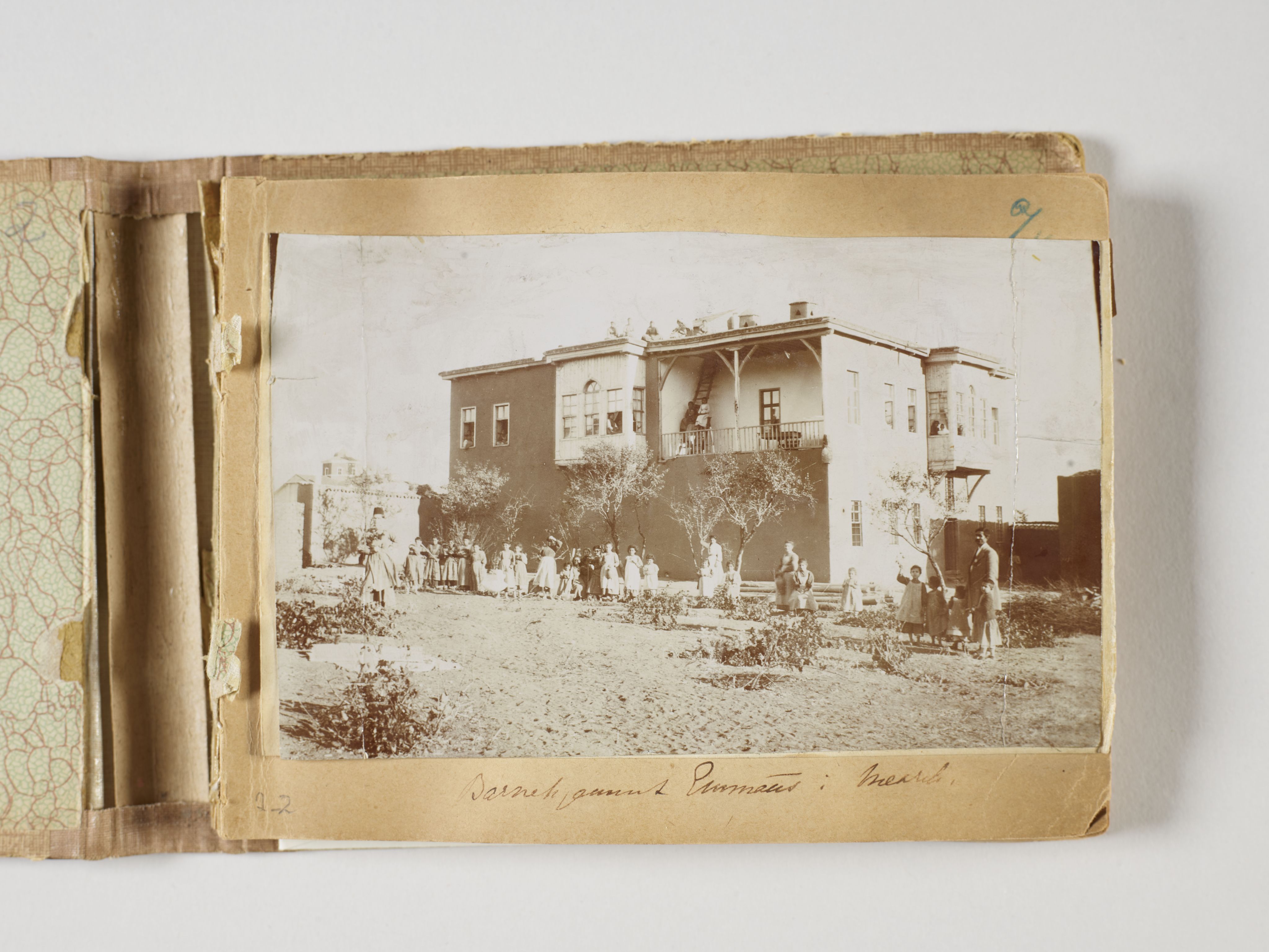 Kvinnelige Misjonsarbeidere, AV/RA-PA-0699/U/L0033/0002: Fotoalbum / Fotoalbum Armenia, Bodil Biørn, 1905-1917