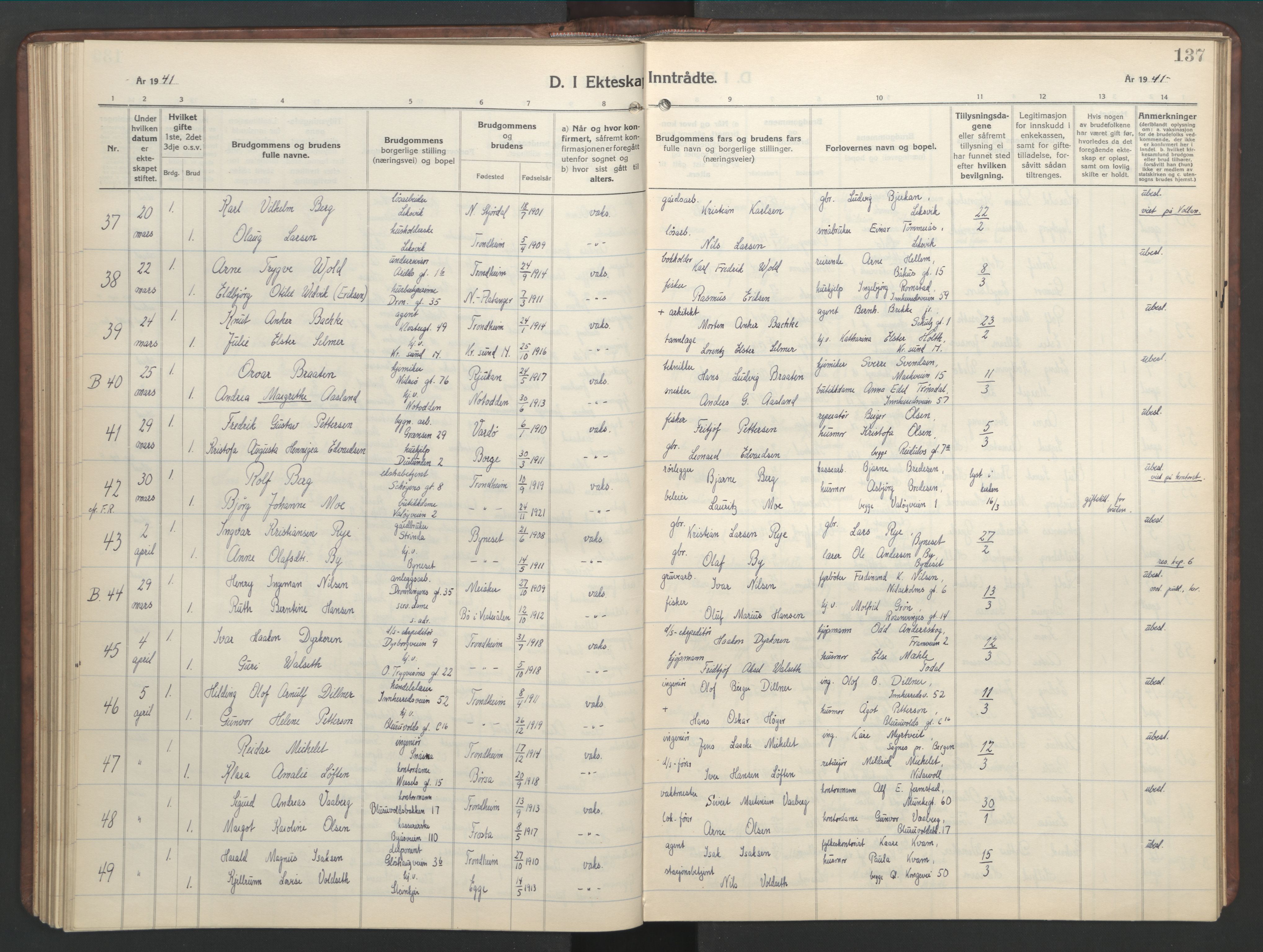 Ministerialprotokoller, klokkerbøker og fødselsregistre - Sør-Trøndelag, SAT/A-1456/601/L0101: Parish register (copy) no. 601C19, 1935-1946, p. 137