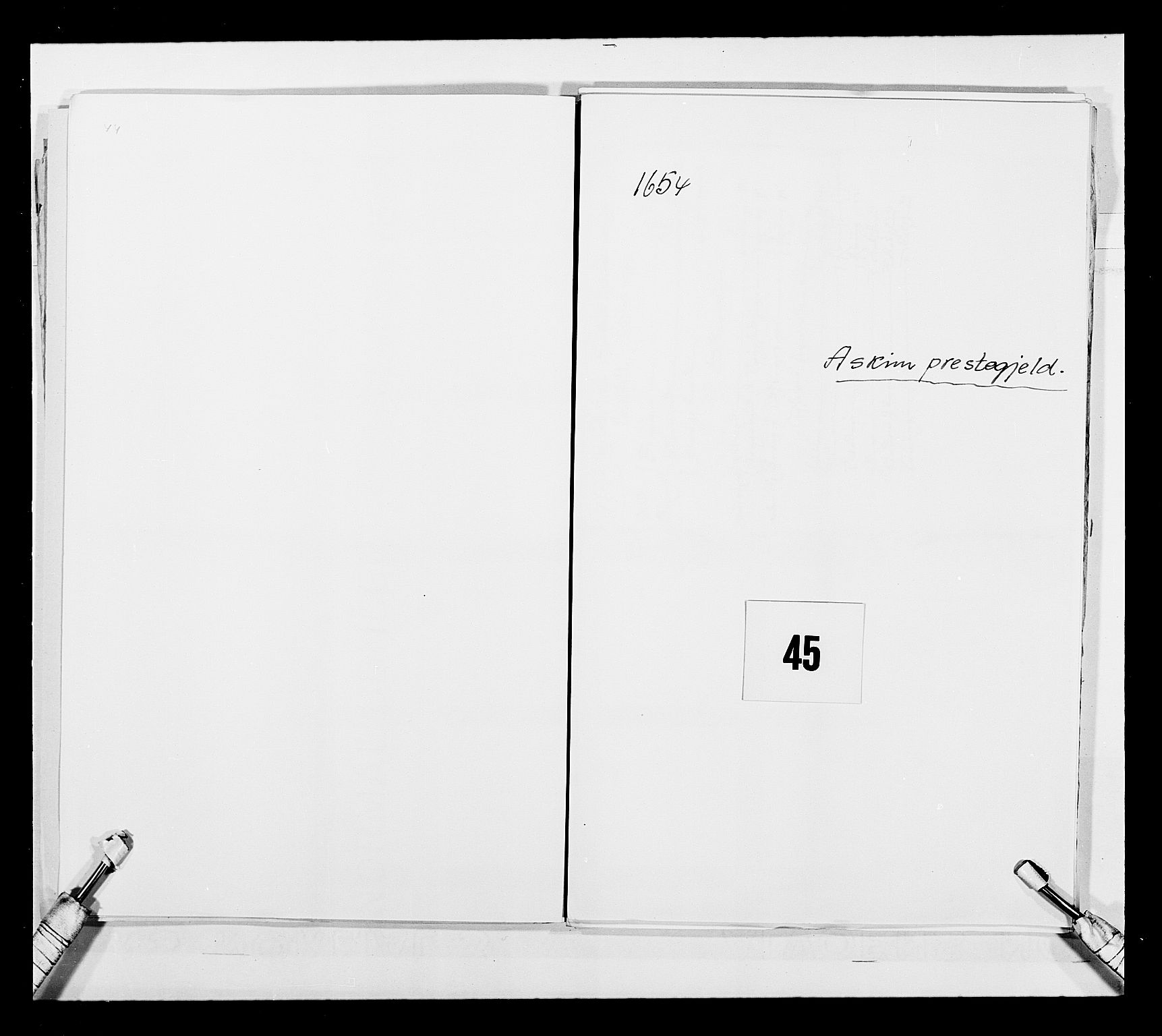 Stattholderembetet 1572-1771, AV/RA-EA-2870/Ek/L0030/0001: Jordebøker 1633-1658: / Kirke- og prestebolsgods i Akershus len, 1654, p. 216