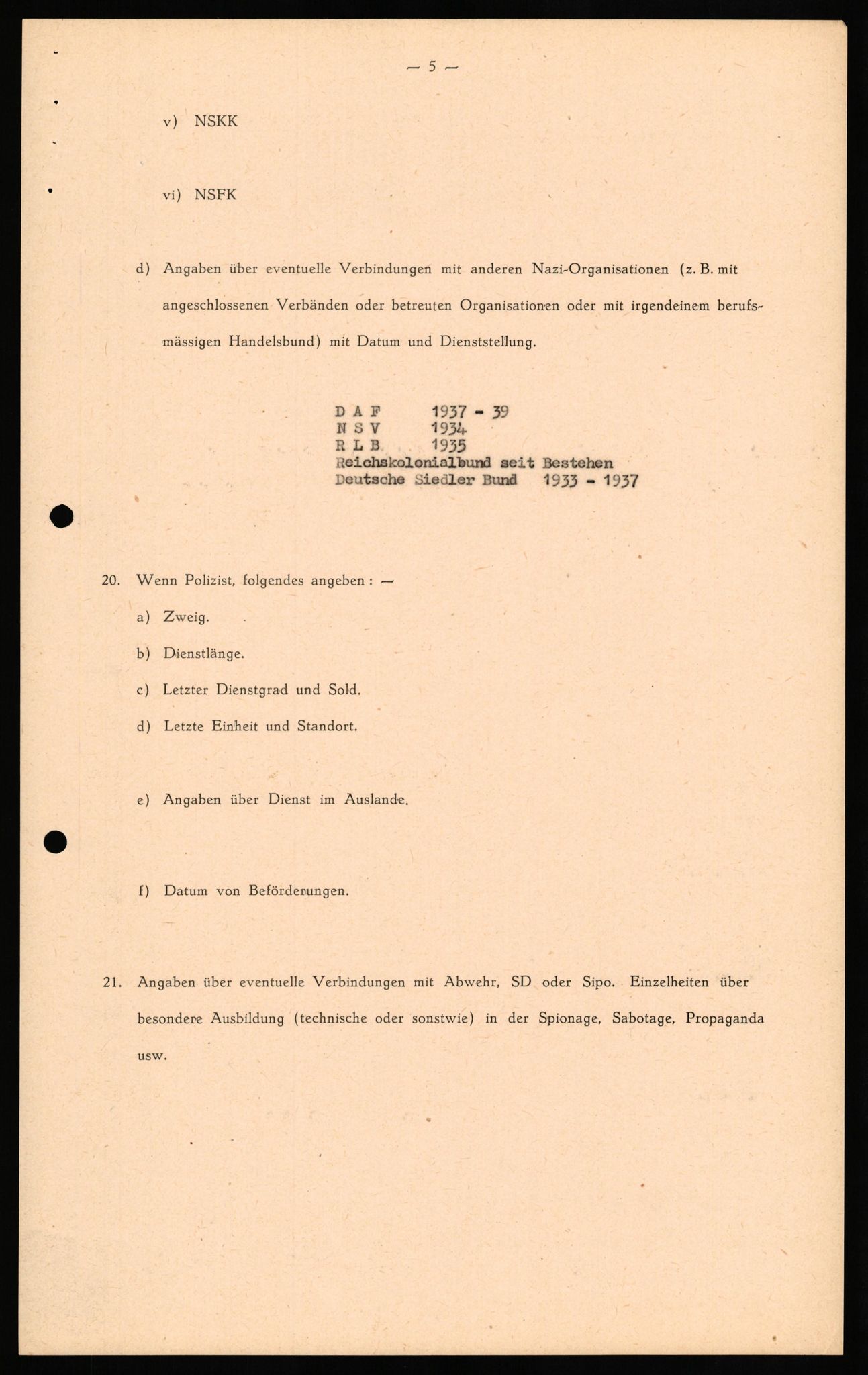 Forsvaret, Forsvarets overkommando II, RA/RAFA-3915/D/Db/L0027: CI Questionaires. Tyske okkupasjonsstyrker i Norge. Tyskere., 1945-1946, p. 41