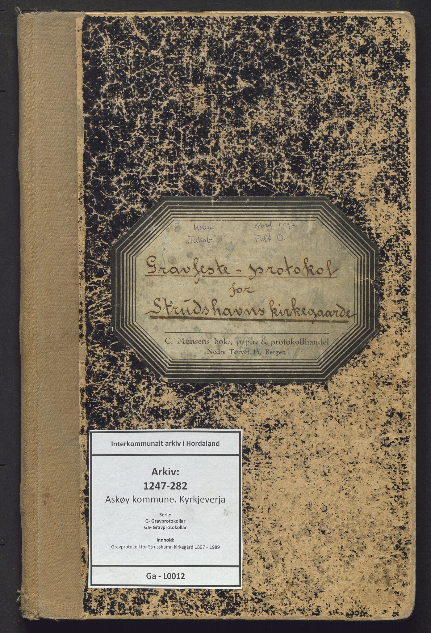 Askøy kommune. Kyrkjeverja, IKAH/1247-282/G/Ga/L0012: Gravprotokoll for Strusshamn kirkegård, 1897-1989