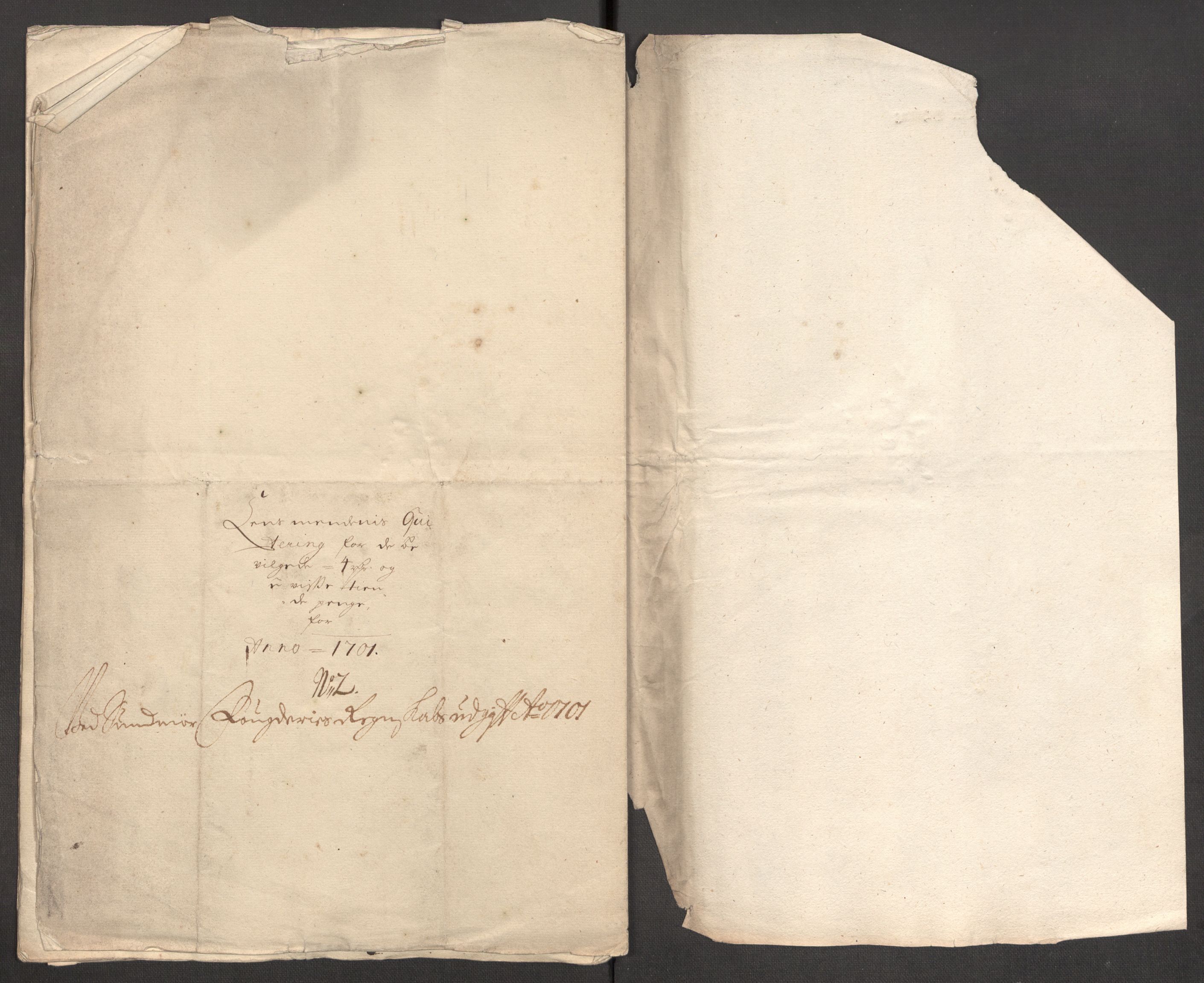 Rentekammeret inntil 1814, Reviderte regnskaper, Fogderegnskap, AV/RA-EA-4092/R54/L3558: Fogderegnskap Sunnmøre, 1700-1701, p. 488