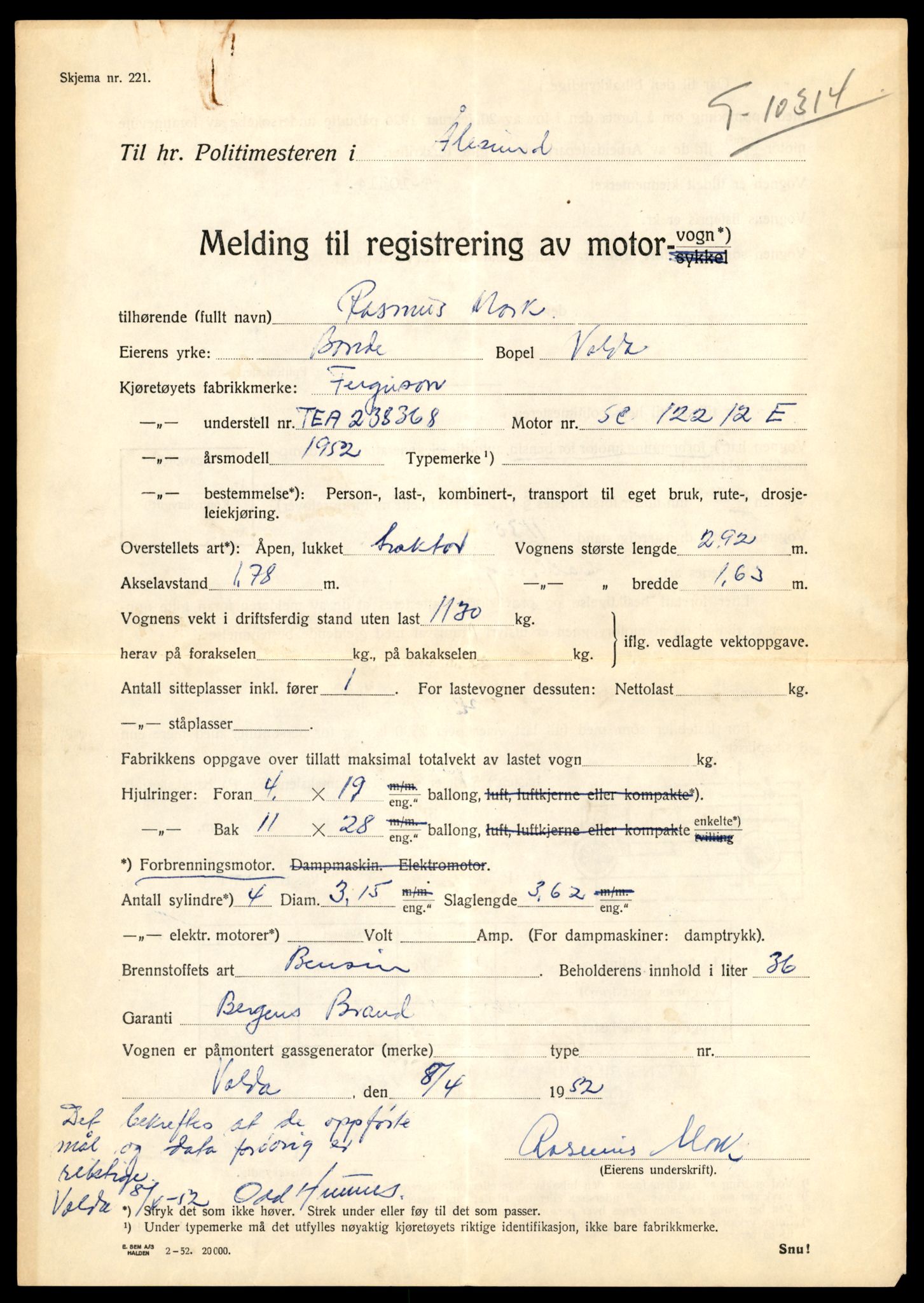 Møre og Romsdal vegkontor - Ålesund trafikkstasjon, AV/SAT-A-4099/F/Fe/L0019: Registreringskort for kjøretøy T 10228 - T 10350, 1927-1998, p. 2195