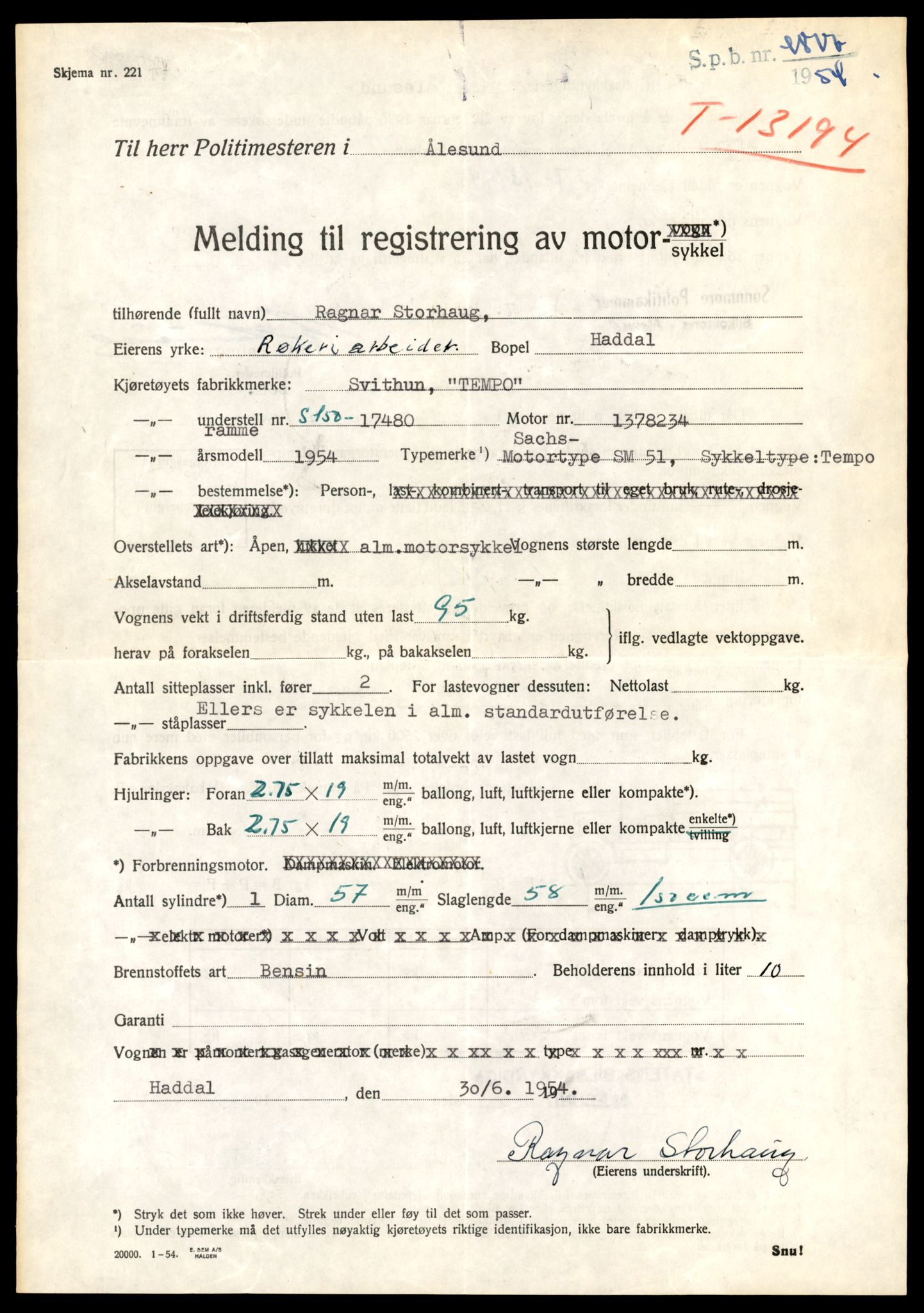 Møre og Romsdal vegkontor - Ålesund trafikkstasjon, AV/SAT-A-4099/F/Fe/L0038: Registreringskort for kjøretøy T 13180 - T 13360, 1927-1998, p. 235